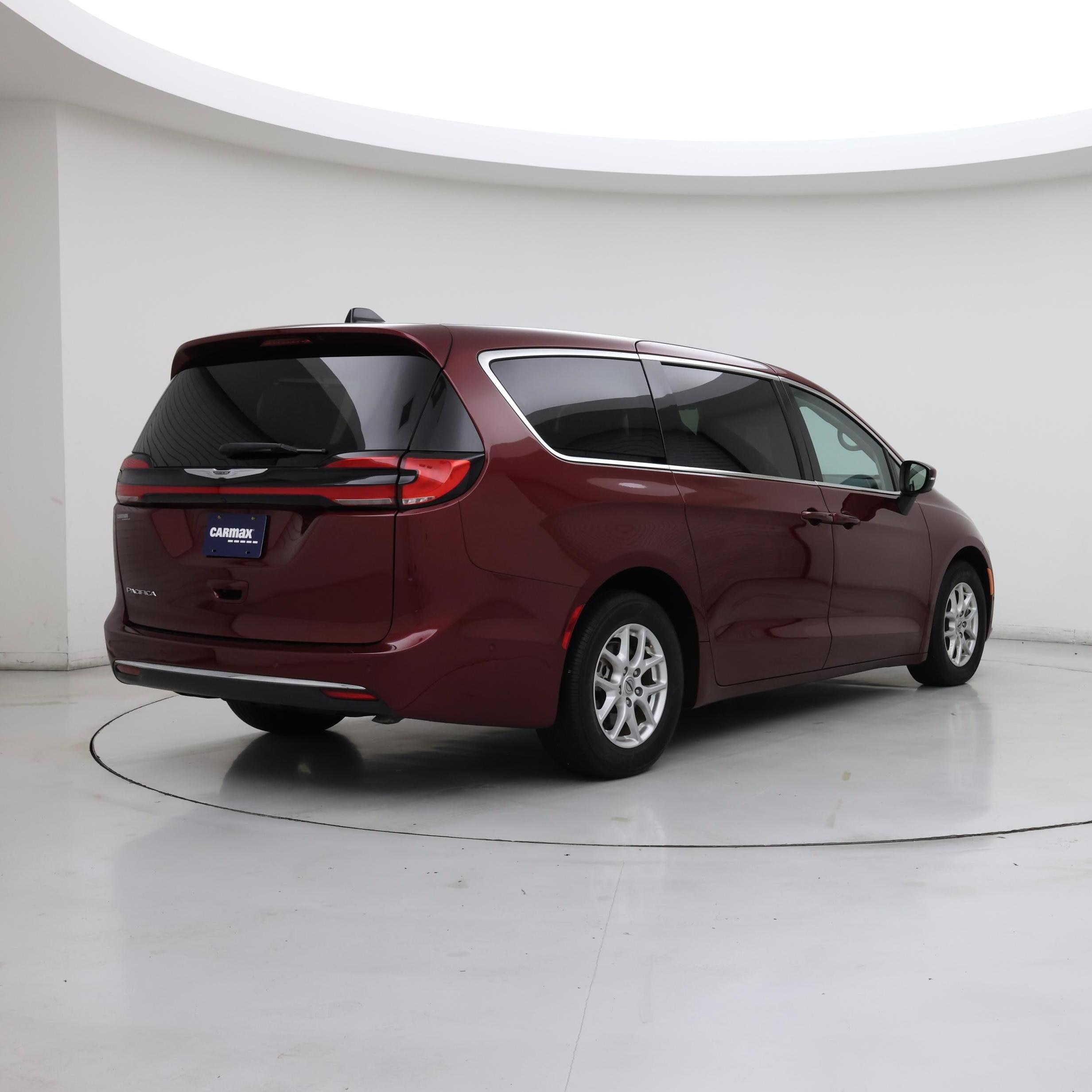 Thumbnail: 2023 Chrysler Pacifica - 8