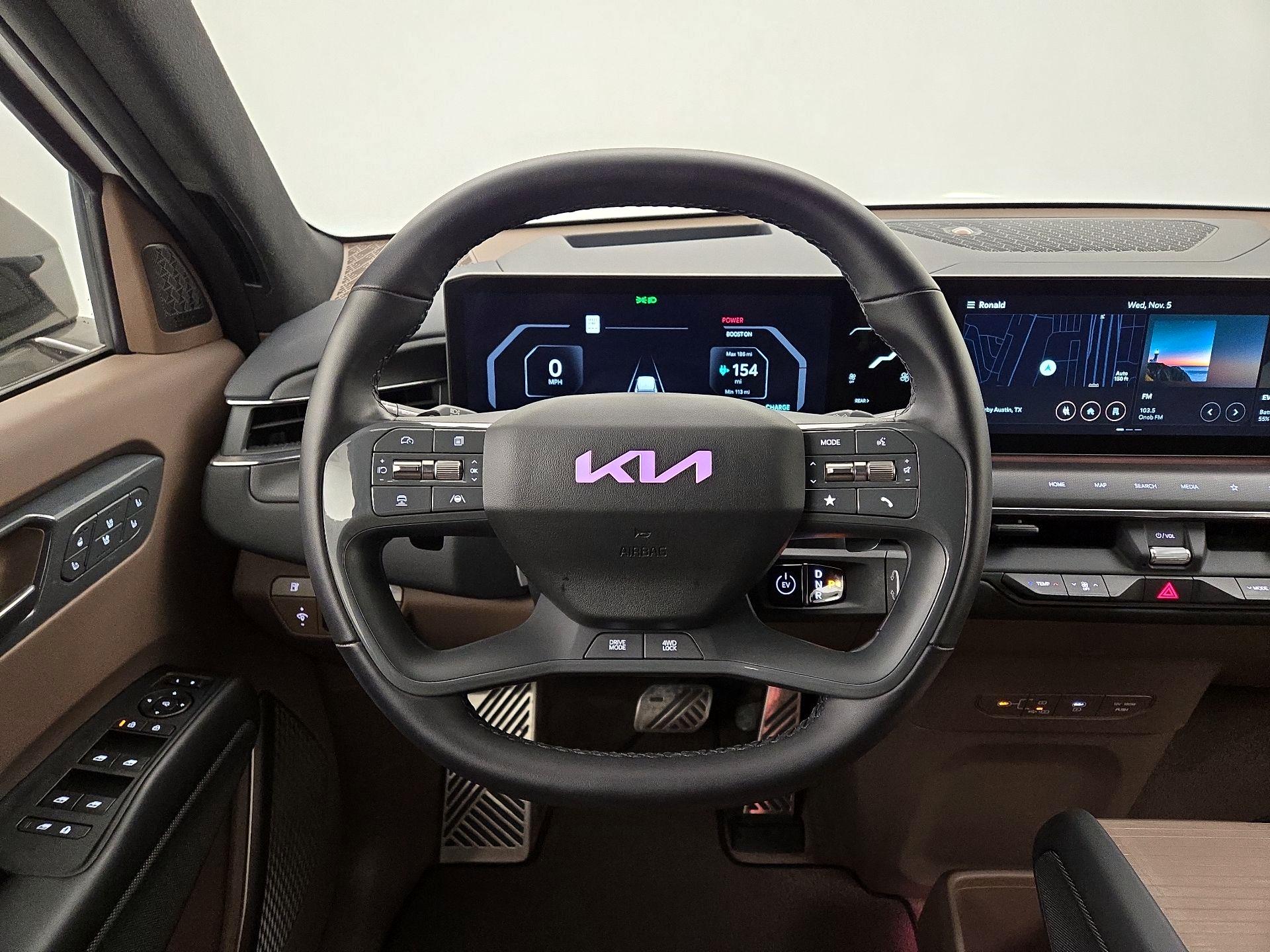 Thumbnail: 2024 Kia EV9 - 10