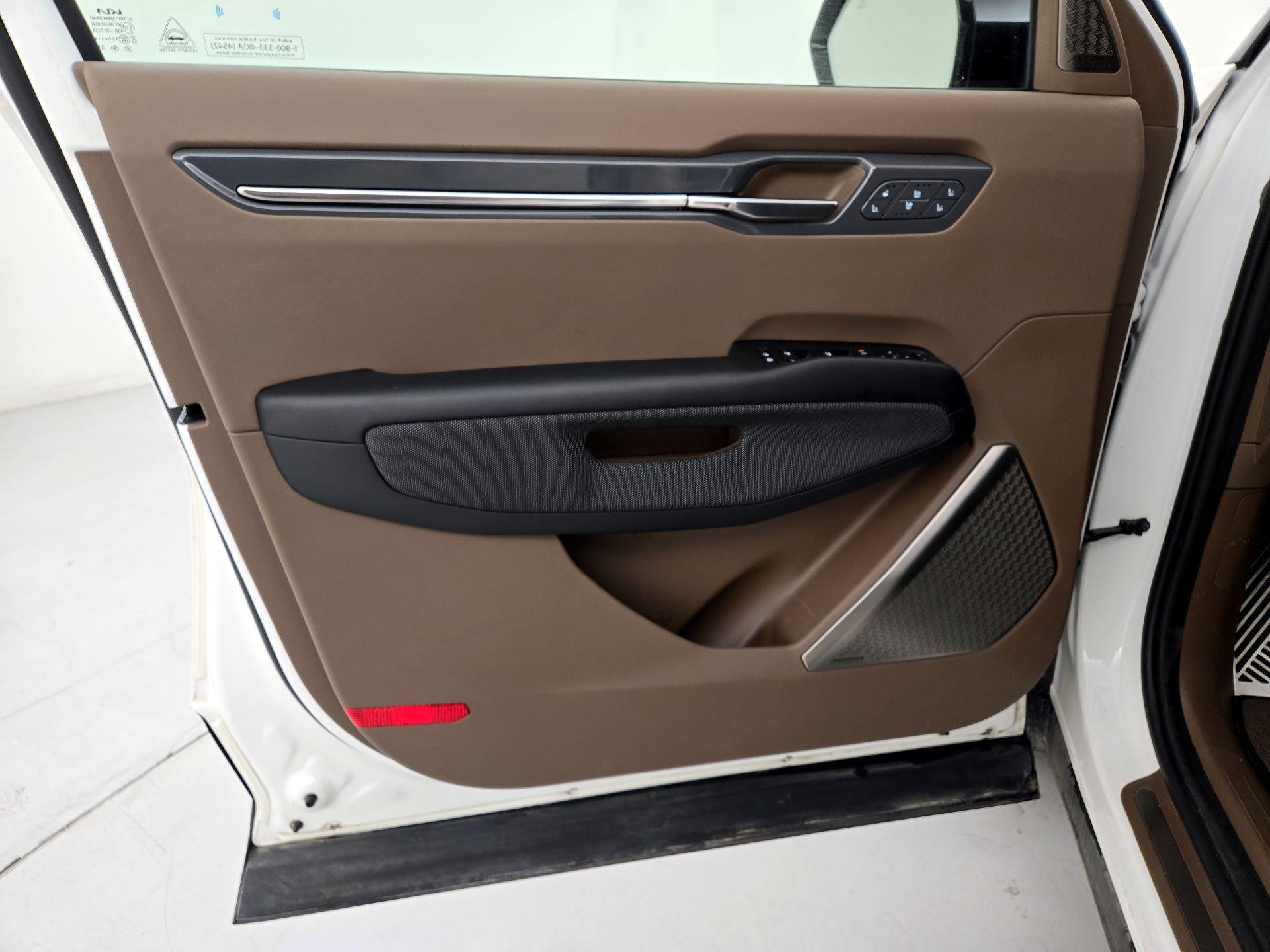 Thumbnail: 2024 Kia EV9 - 12