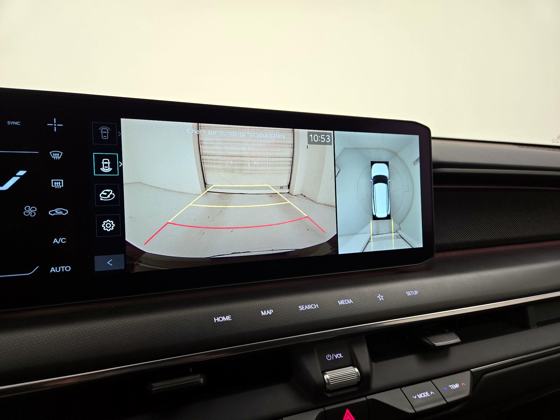 Thumbnail: 2024 Kia EV9 - 15