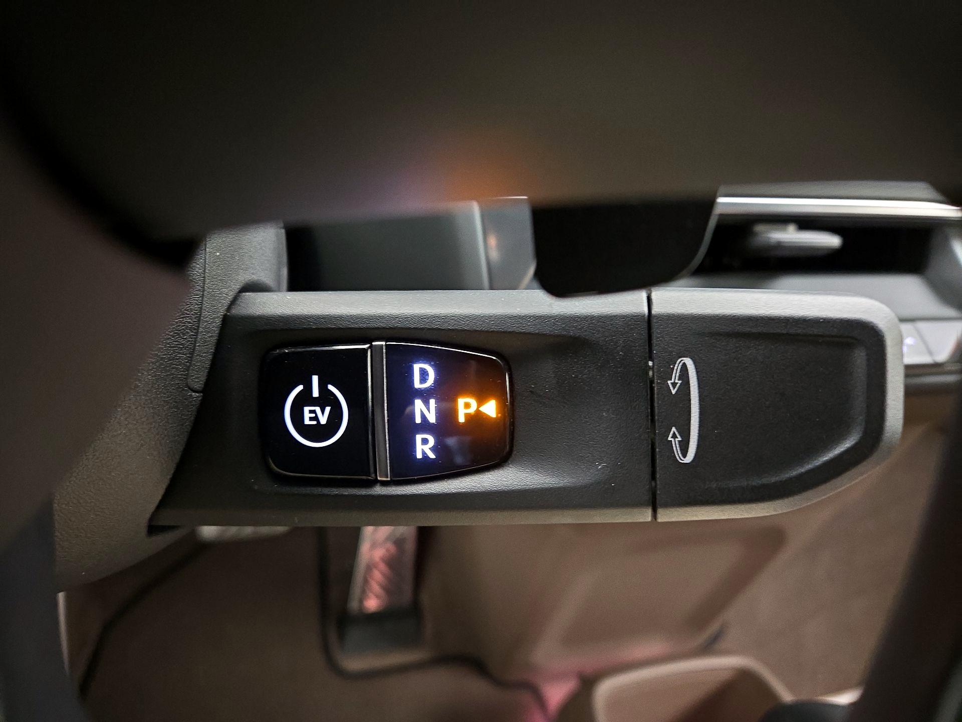 Thumbnail: 2024 Kia EV9 - 18