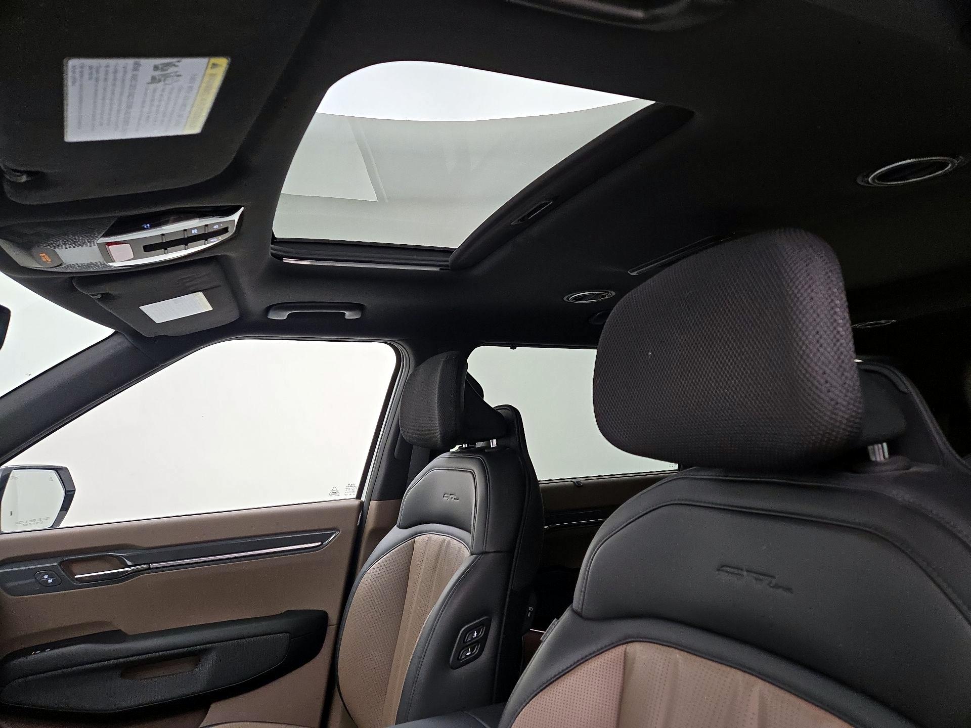 Thumbnail: 2024 Kia EV9 - 20