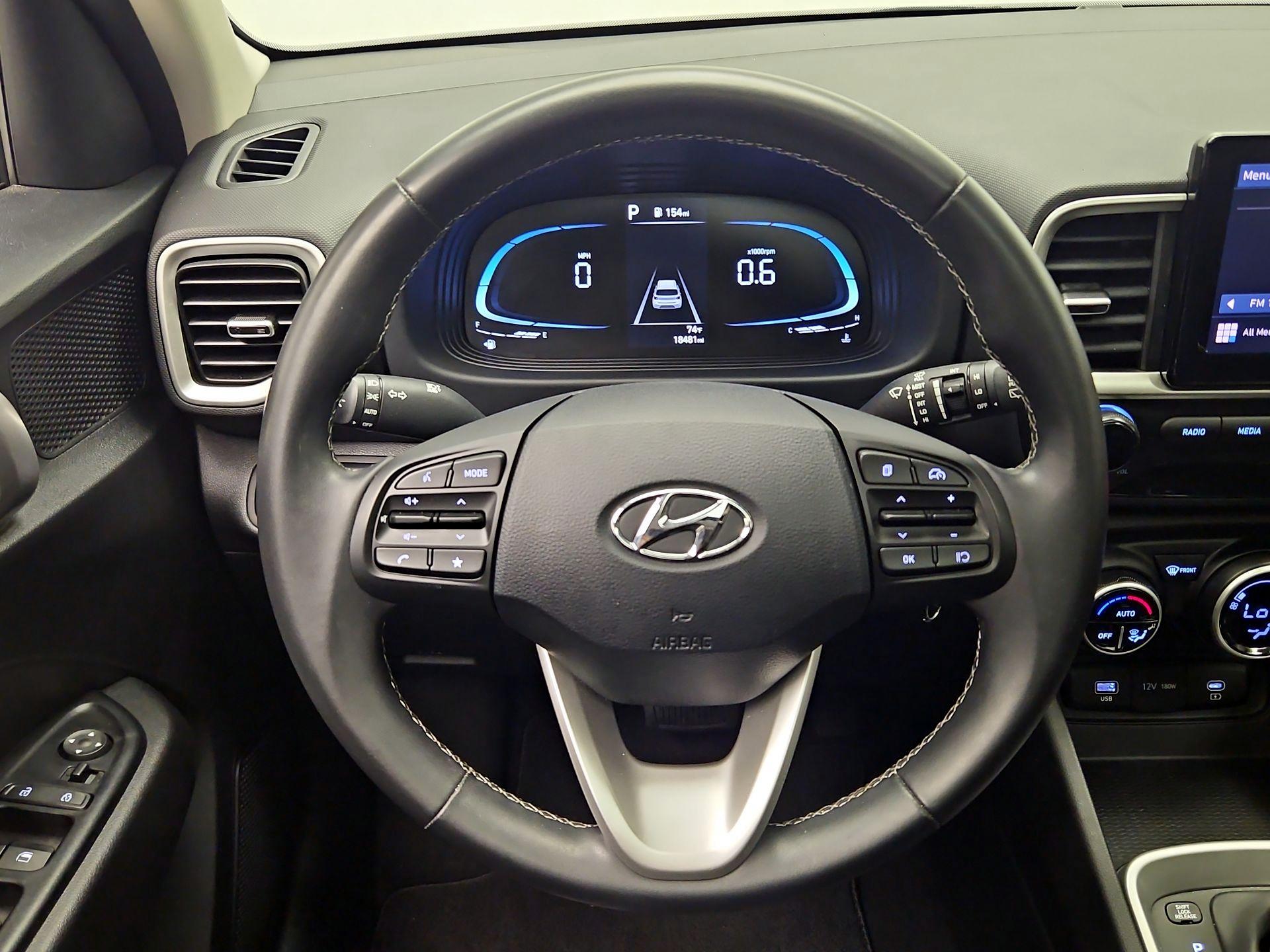 Thumbnail: 2023 Hyundai Venue - 10