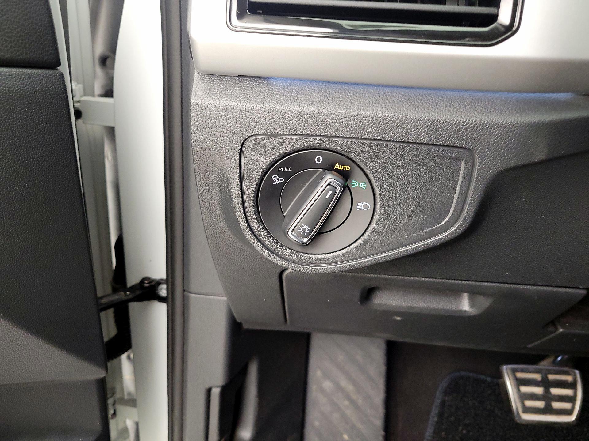 Thumbnail: 2022 Volkswagen Atlas - 13