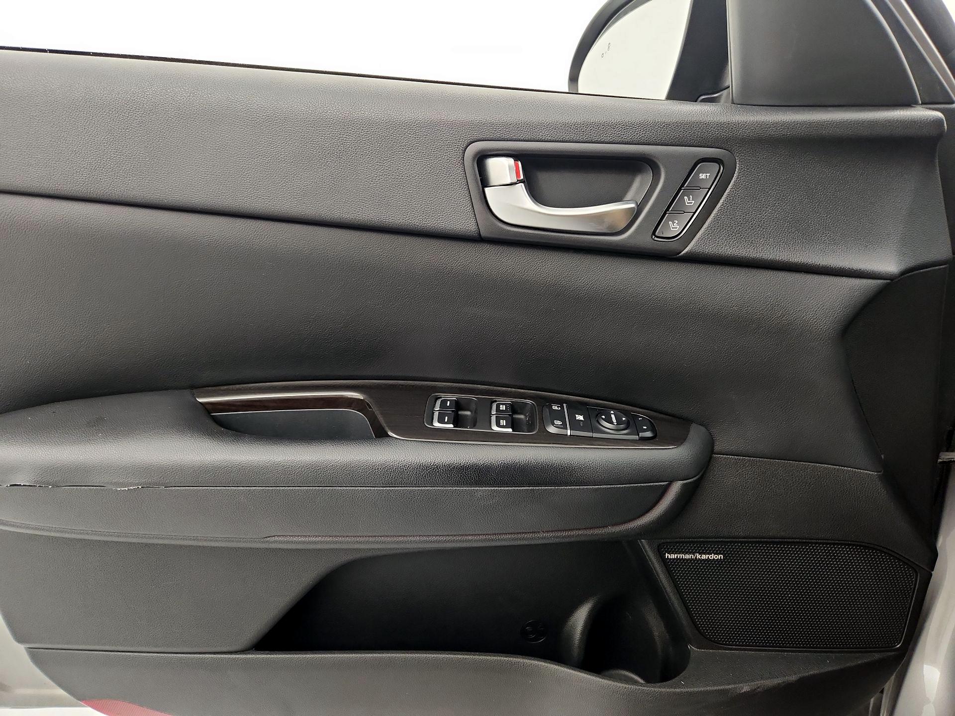 Thumbnail: 2019 Kia Optima - 12