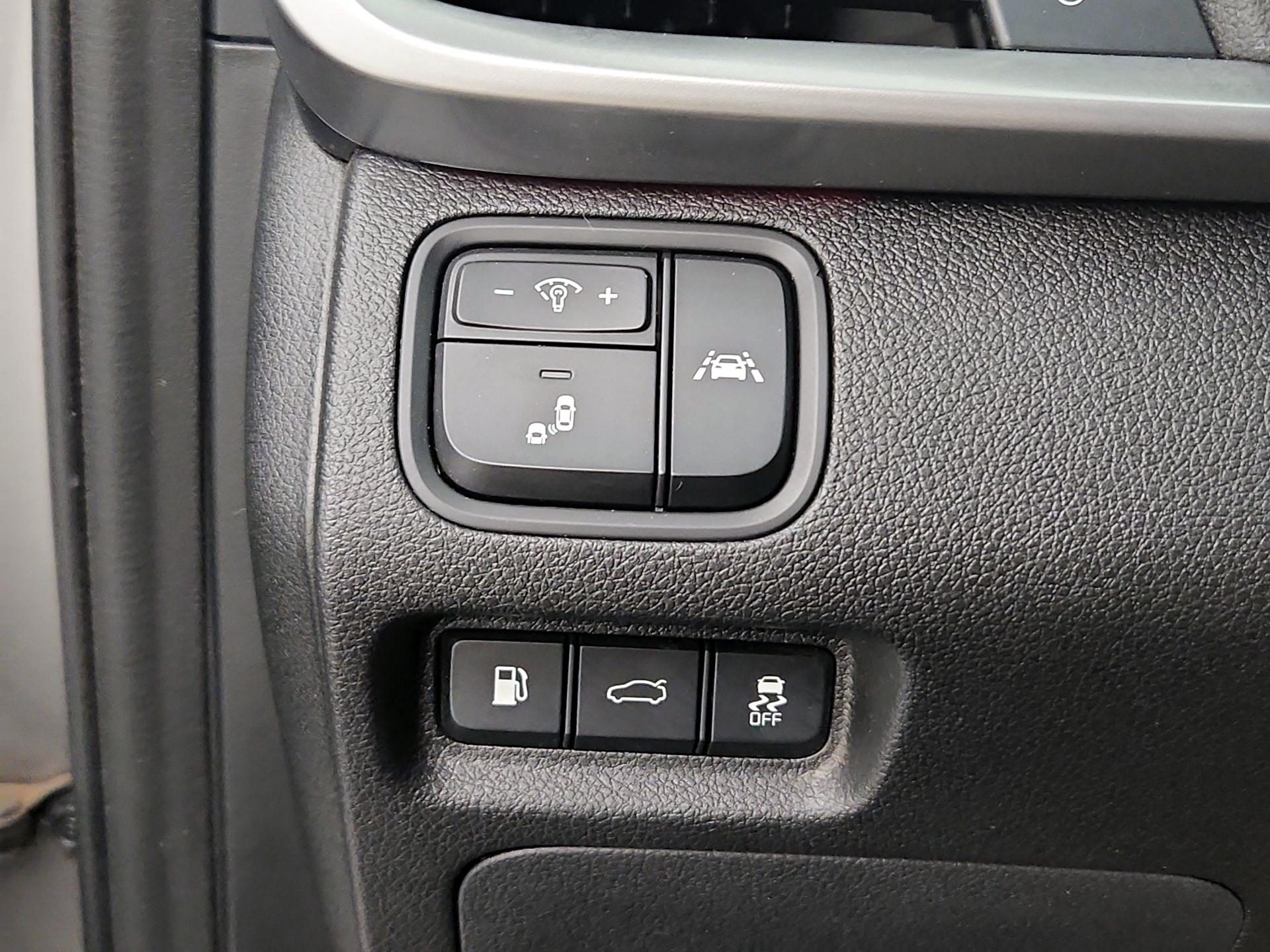 Thumbnail: 2019 Kia Optima - 13