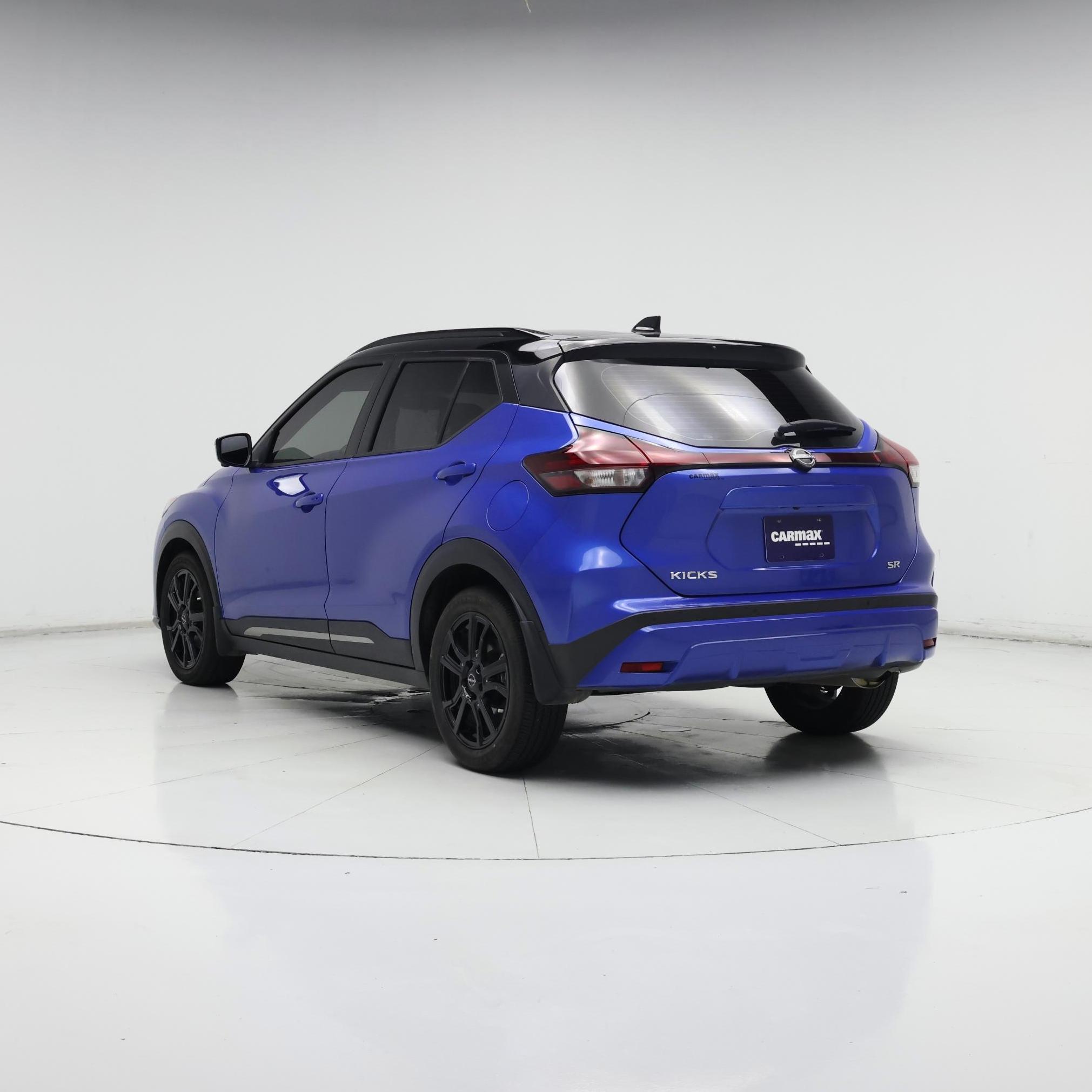 Thumbnail: 2023 Nissan Kicks - 2