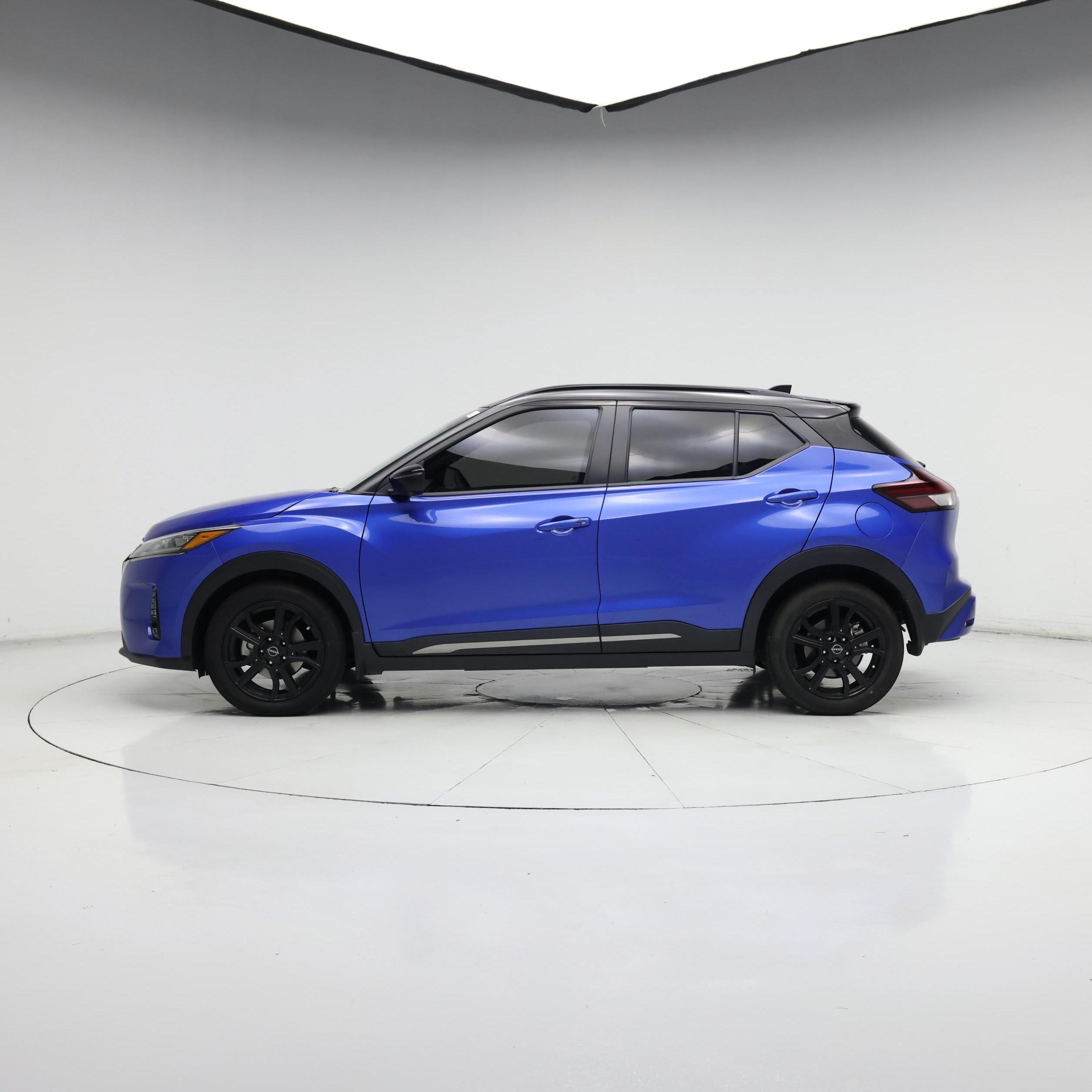 Thumbnail: 2023 Nissan Kicks - 3