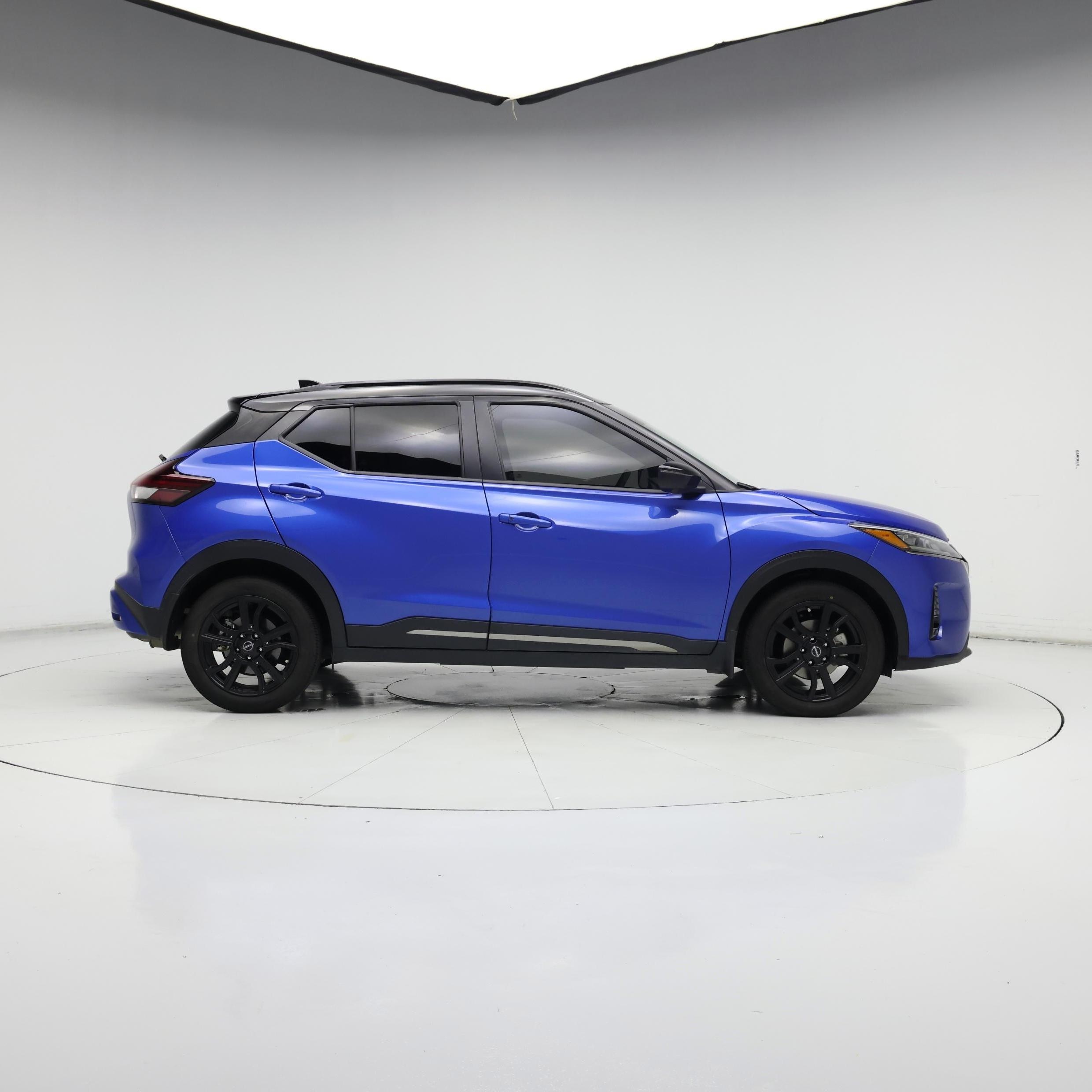 Thumbnail: 2023 Nissan Kicks - 7