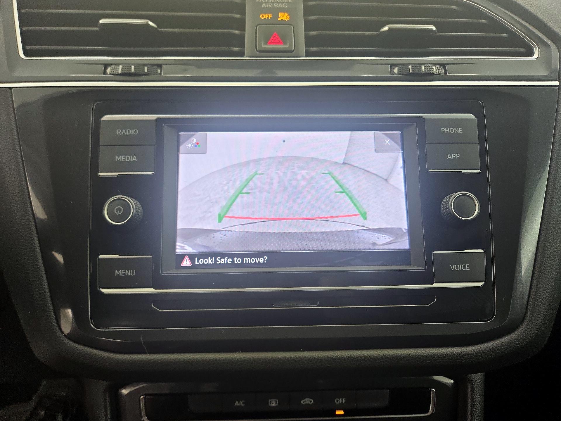 Thumbnail: 2021 Volkswagen Tiguan - 14