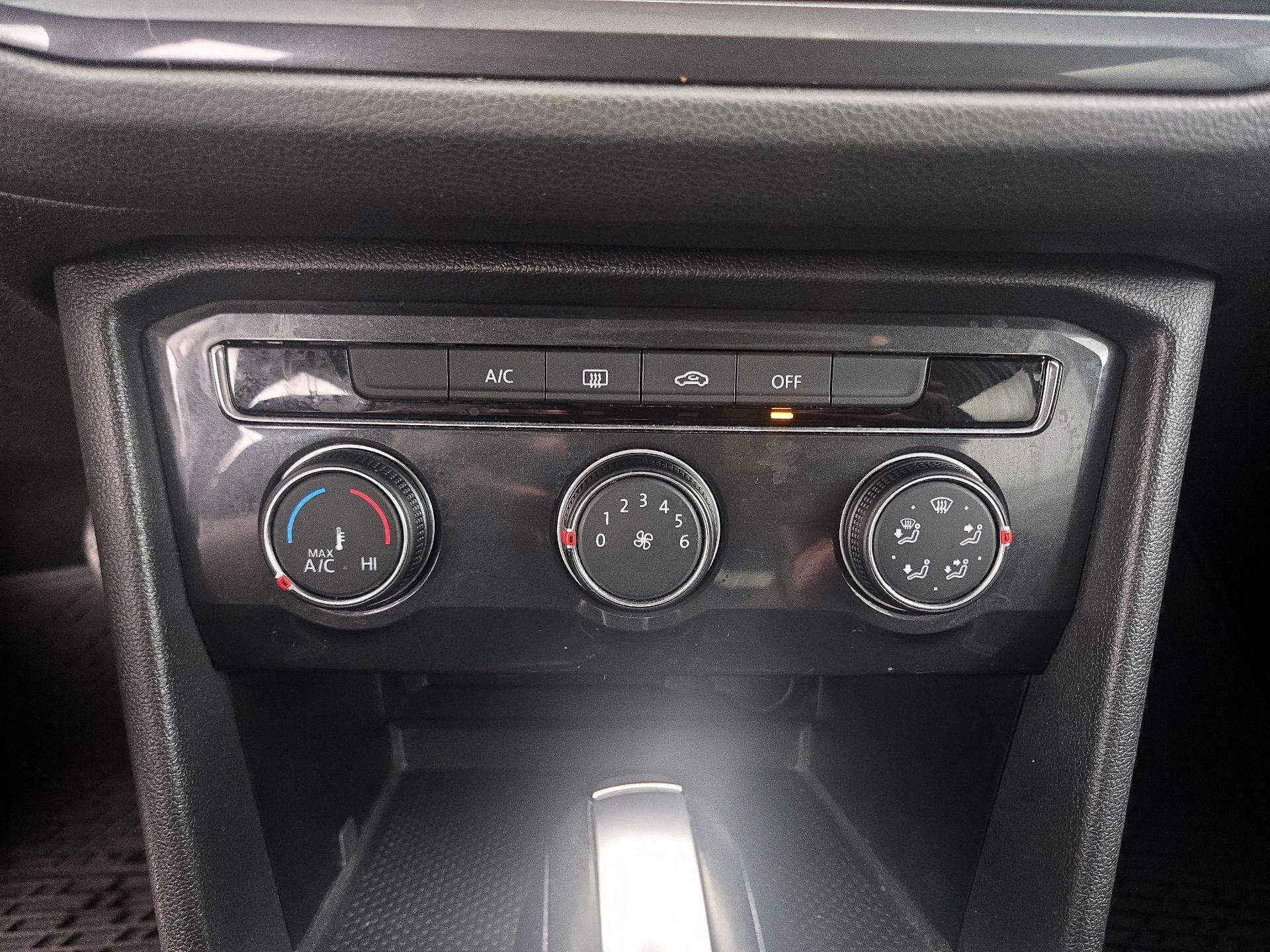 Thumbnail: 2021 Volkswagen Tiguan - 16