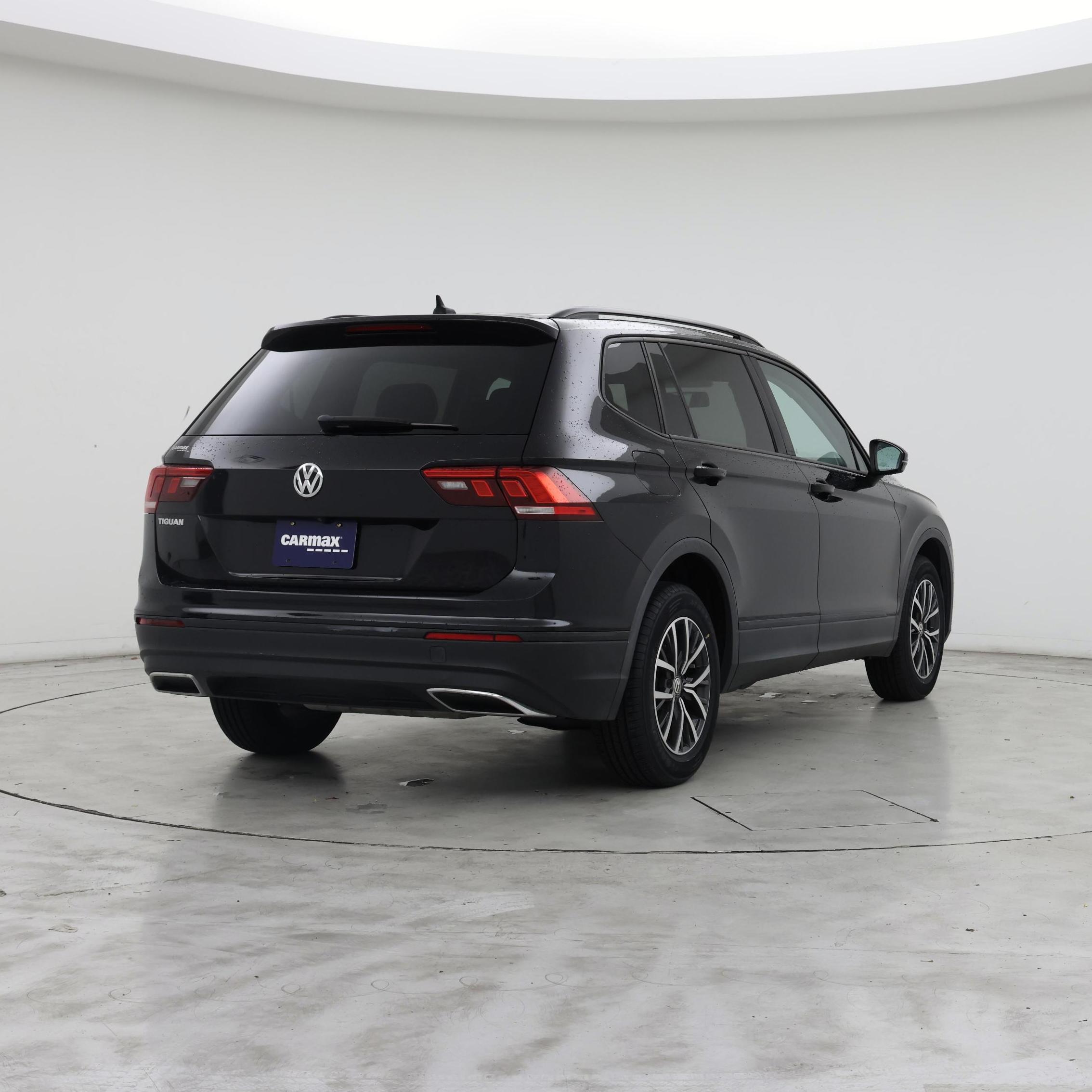 Thumbnail: 2021 Volkswagen Tiguan - 8