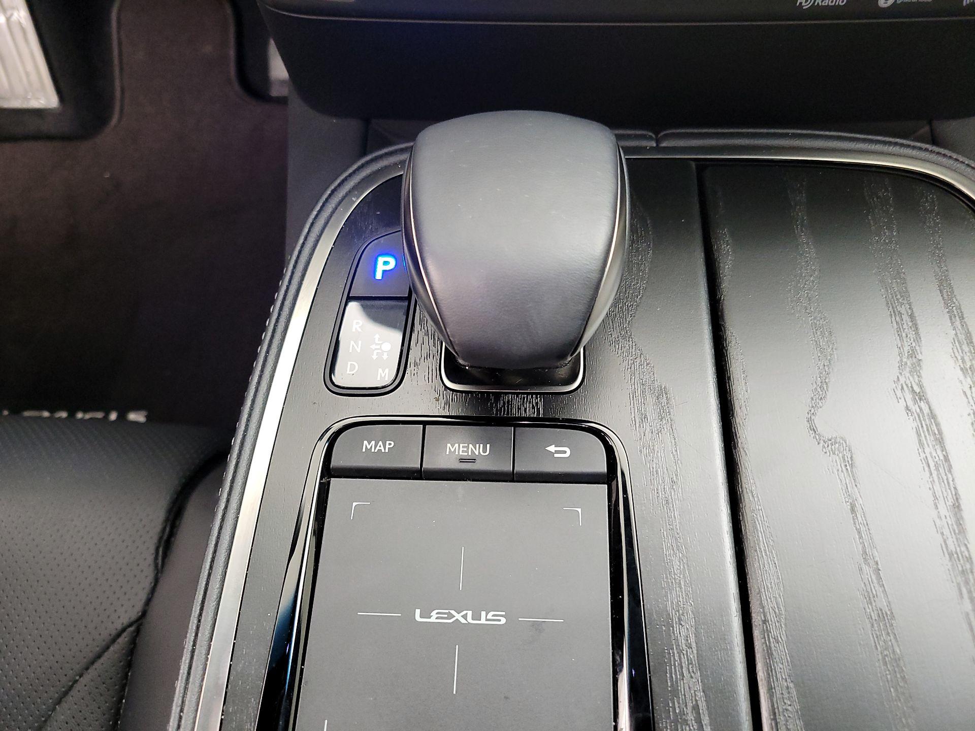 Thumbnail: 2022 Lexus LS - 18