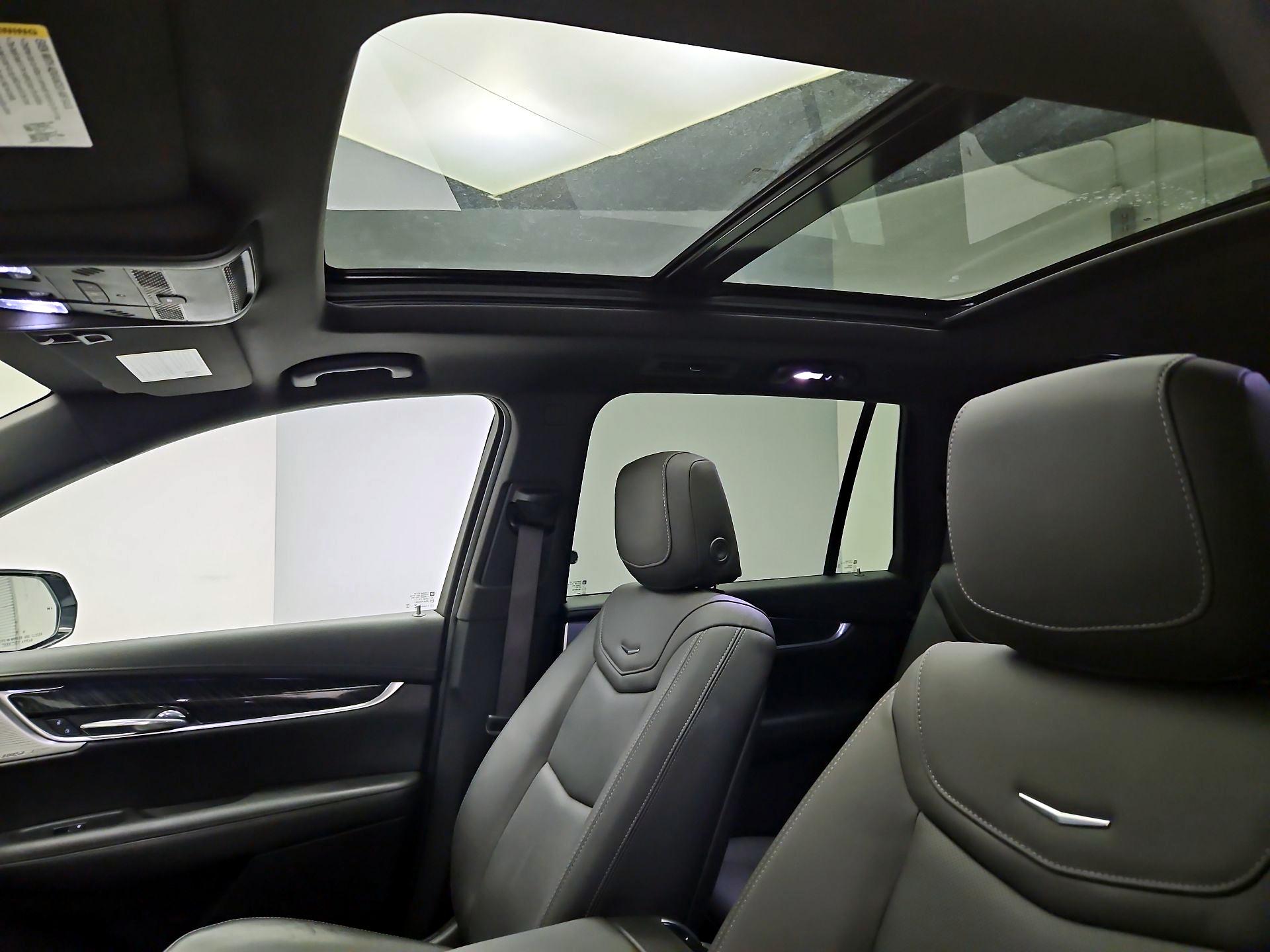 Thumbnail: 2024 Cadillac XT6 - 20