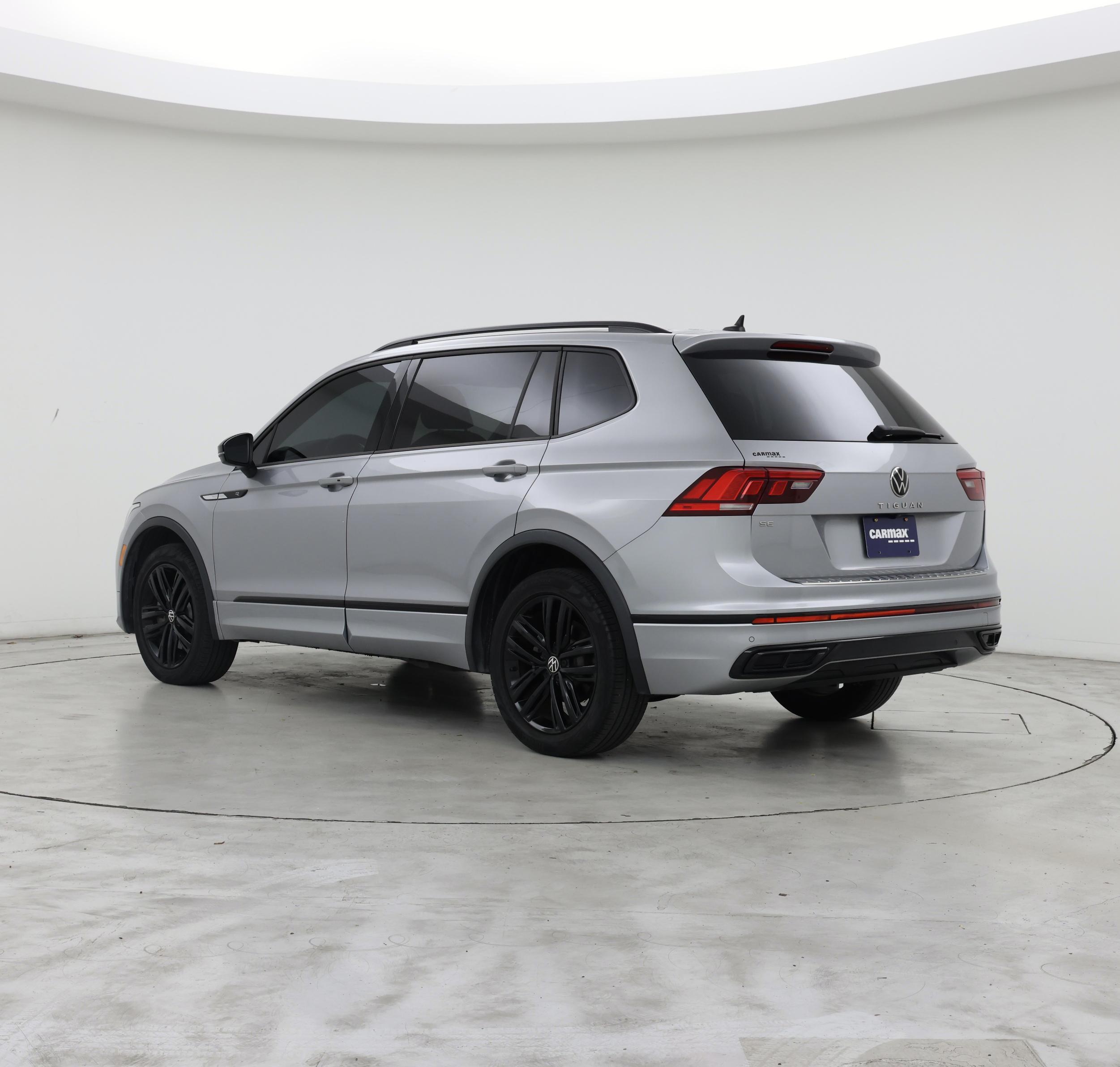 Thumbnail: 2022 Volkswagen Tiguan - 2