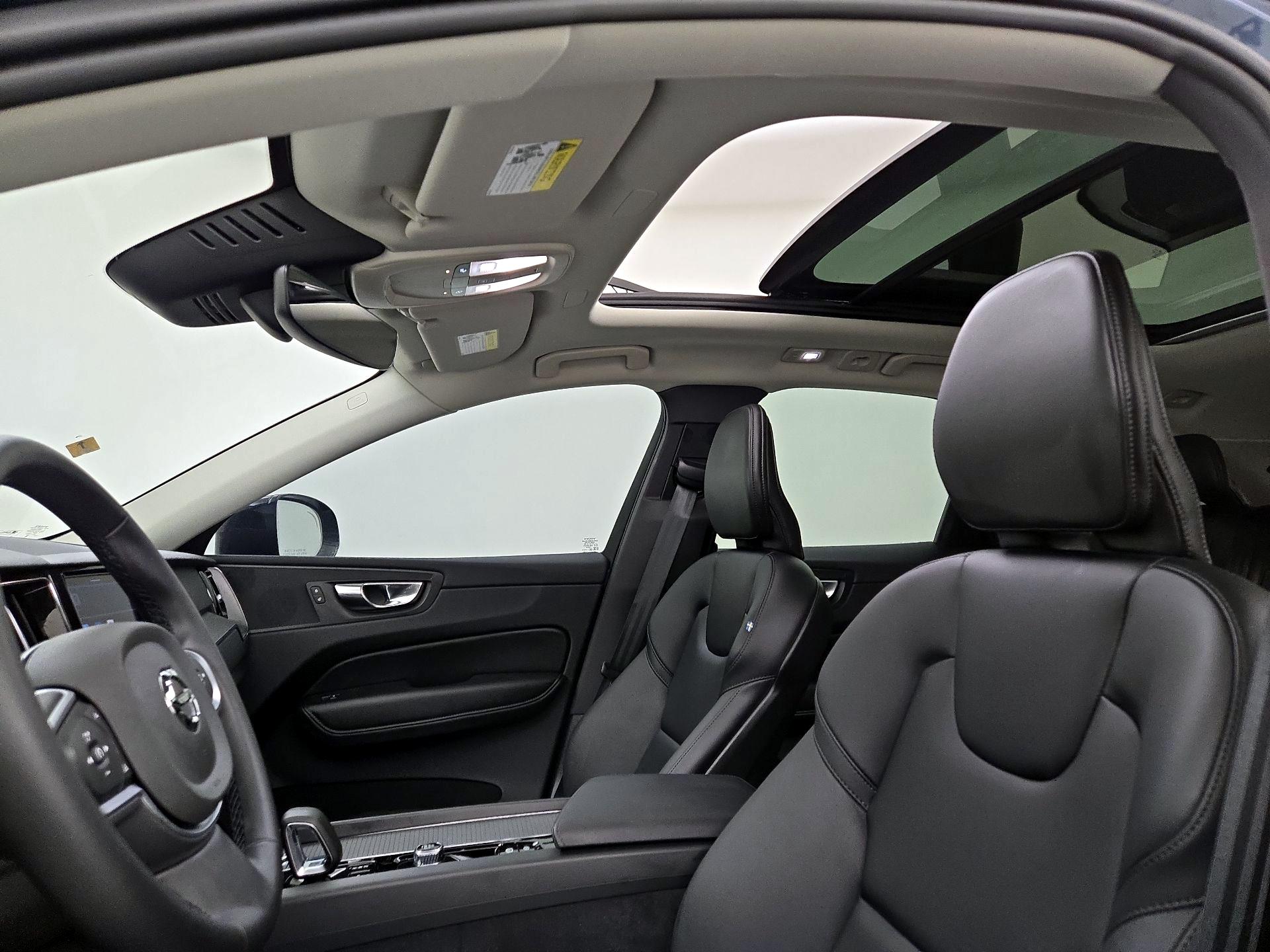 Thumbnail: 2025 Volvo XC60 - 19