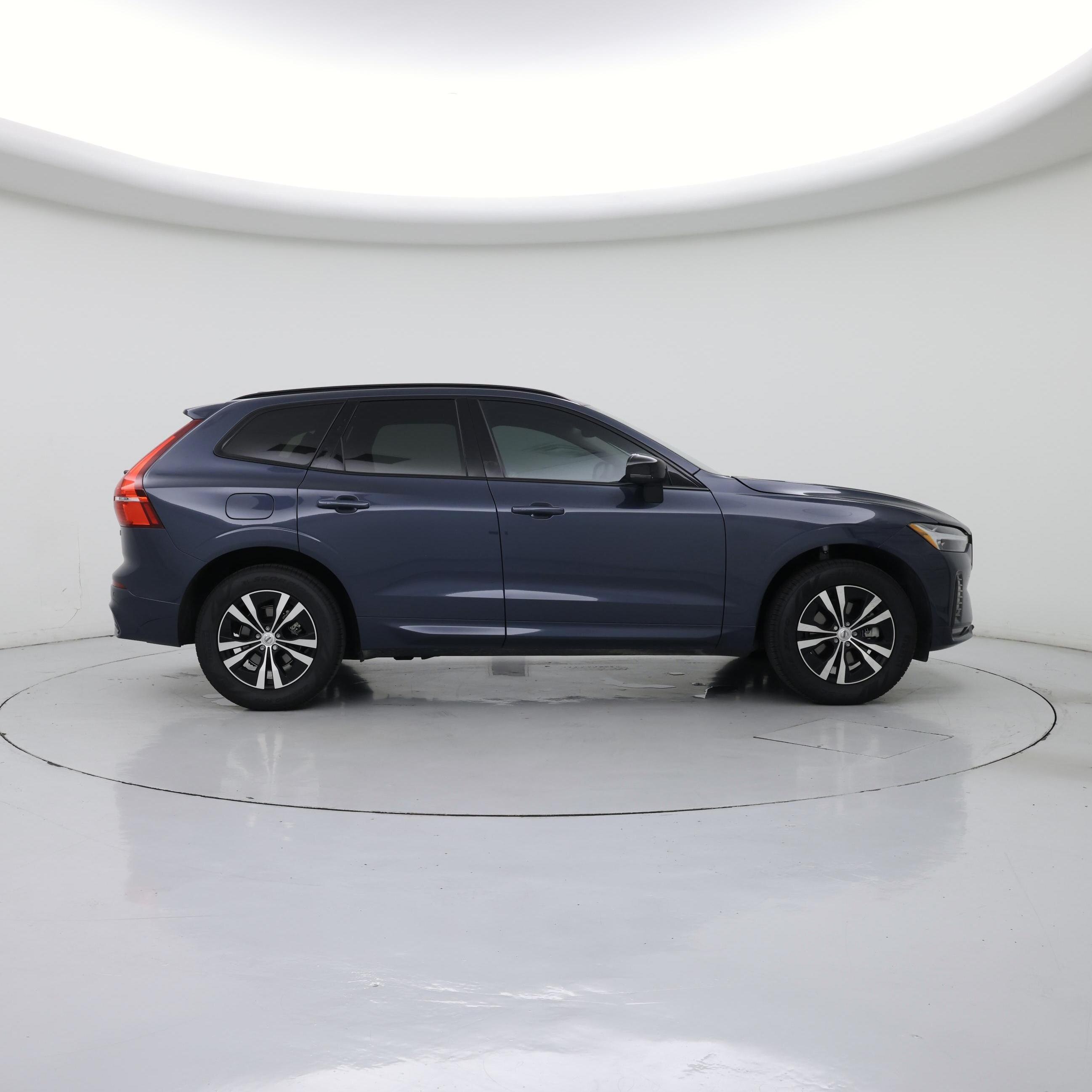 Thumbnail: 2025 Volvo XC60 - 7