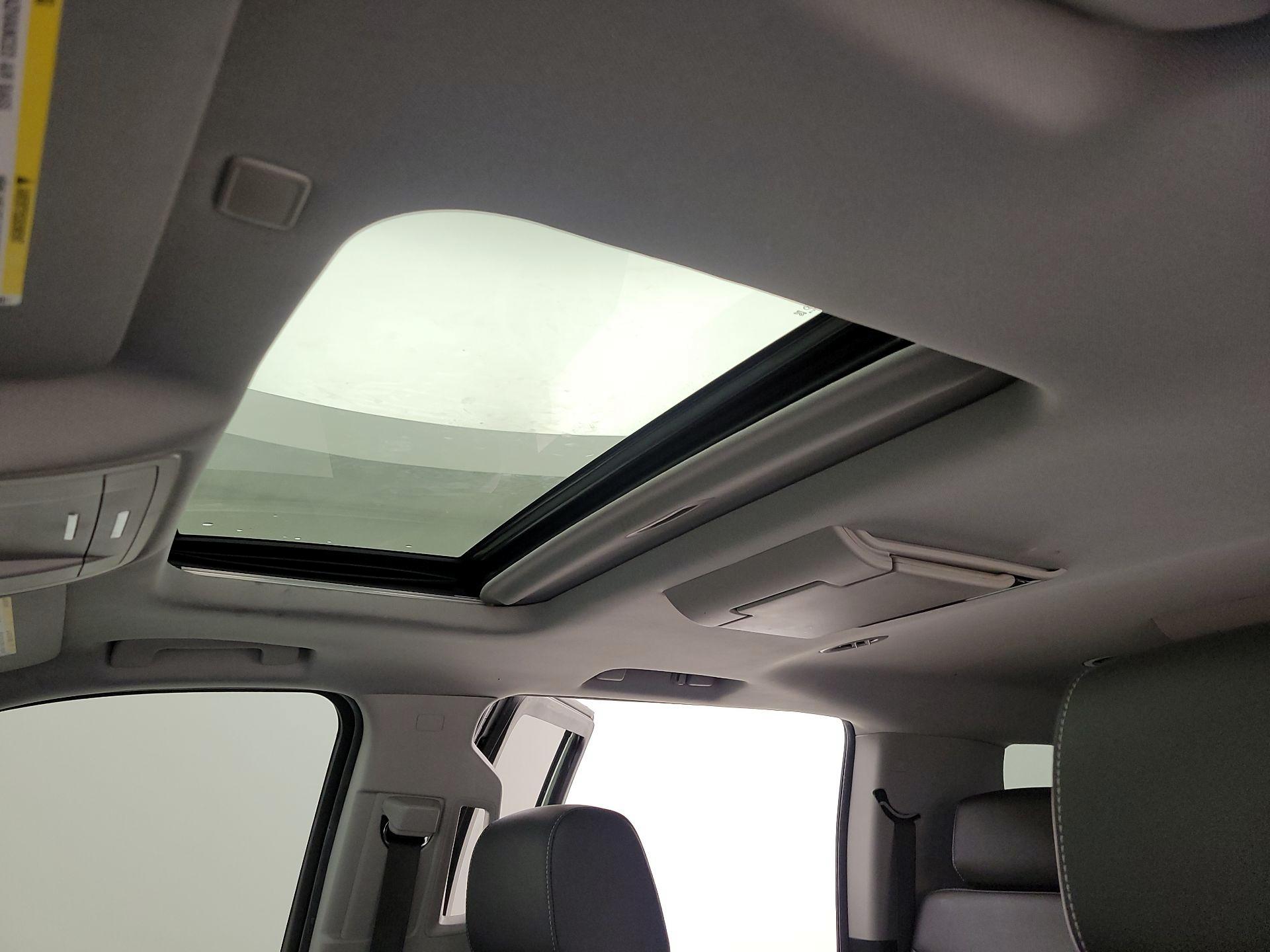 Thumbnail: 2019 GMC Yukon XL - 20