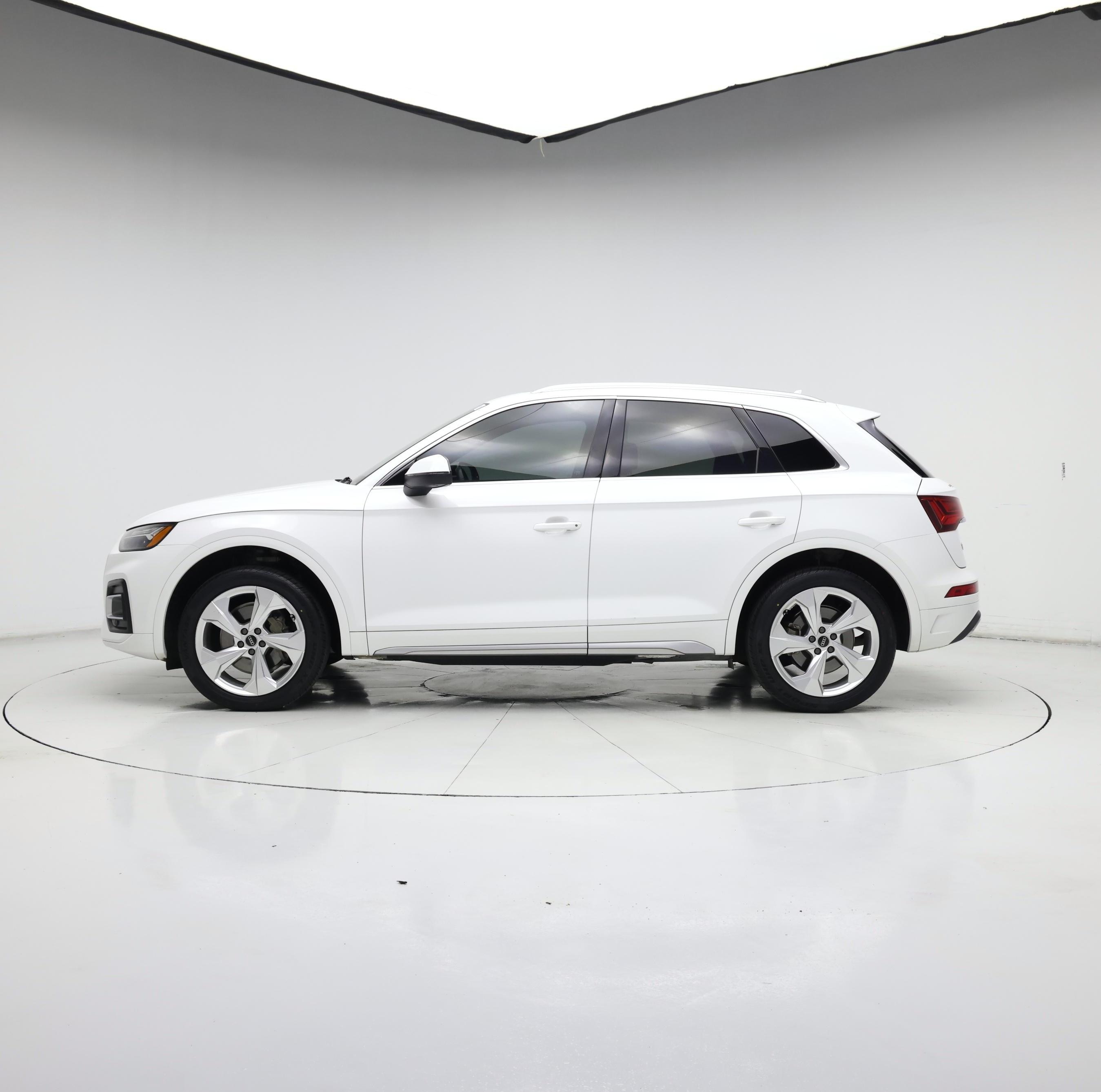 Thumbnail: 2021 Audi Q5 - 3