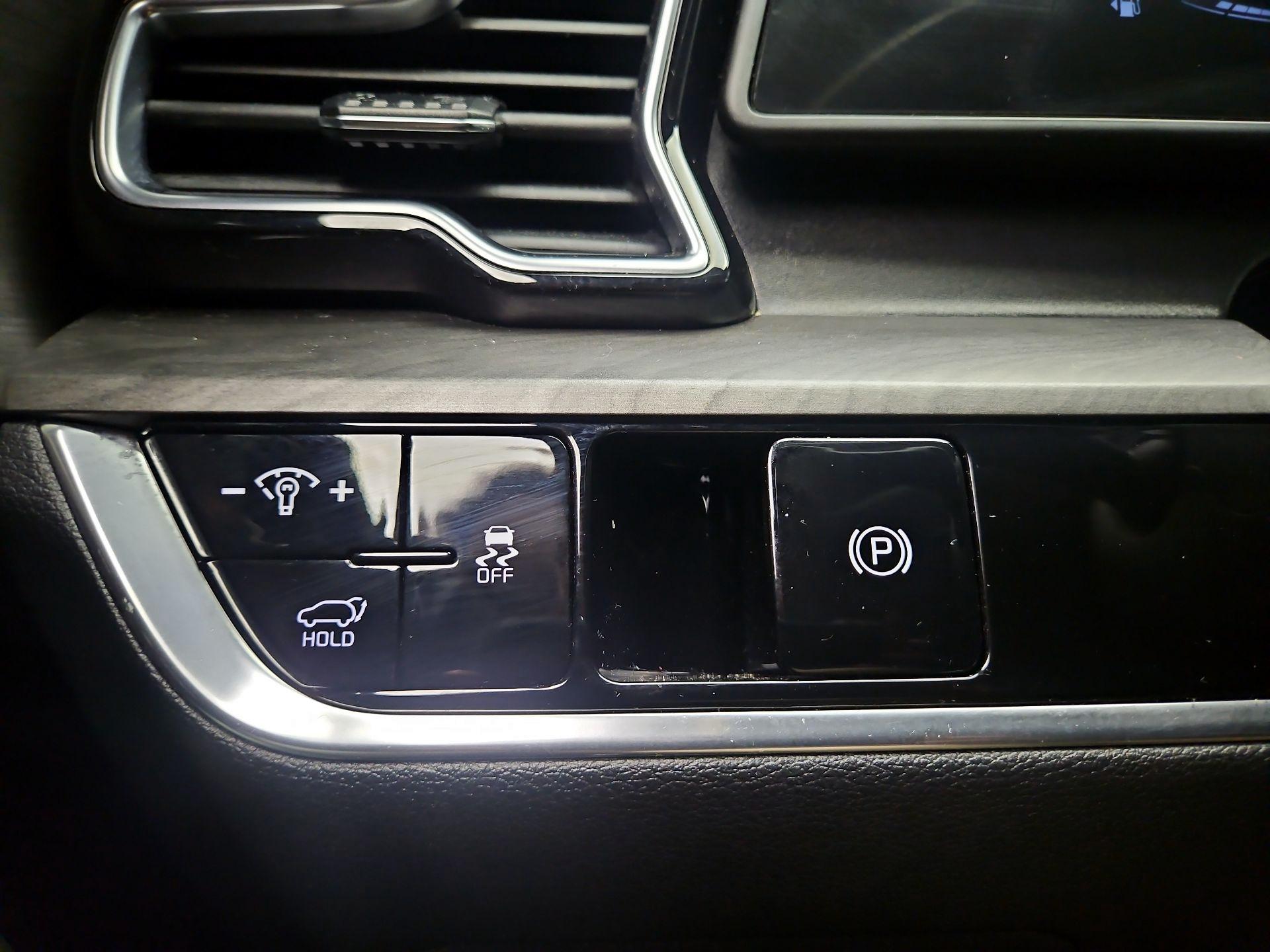 Thumbnail: 2023 Kia Sportage - 13