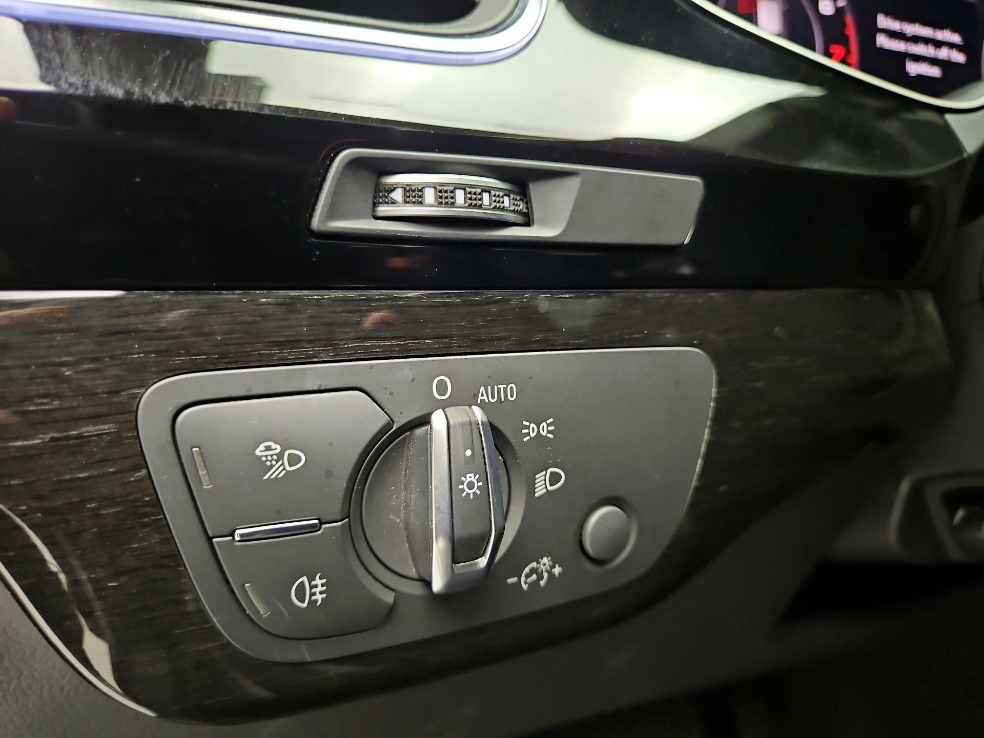 Thumbnail: 2019 Audi Q7 - 13