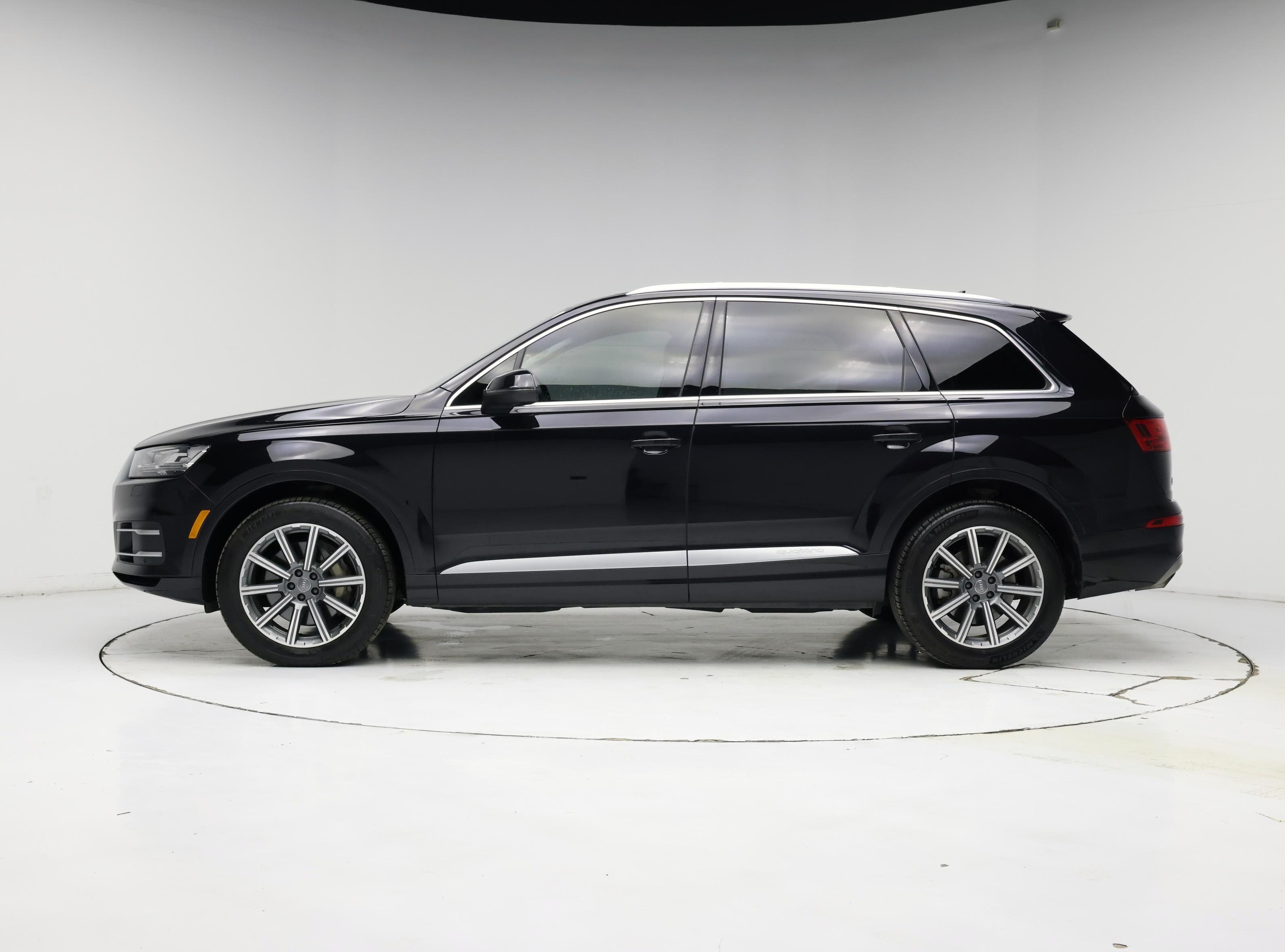 Thumbnail: 2019 Audi Q7 - 3