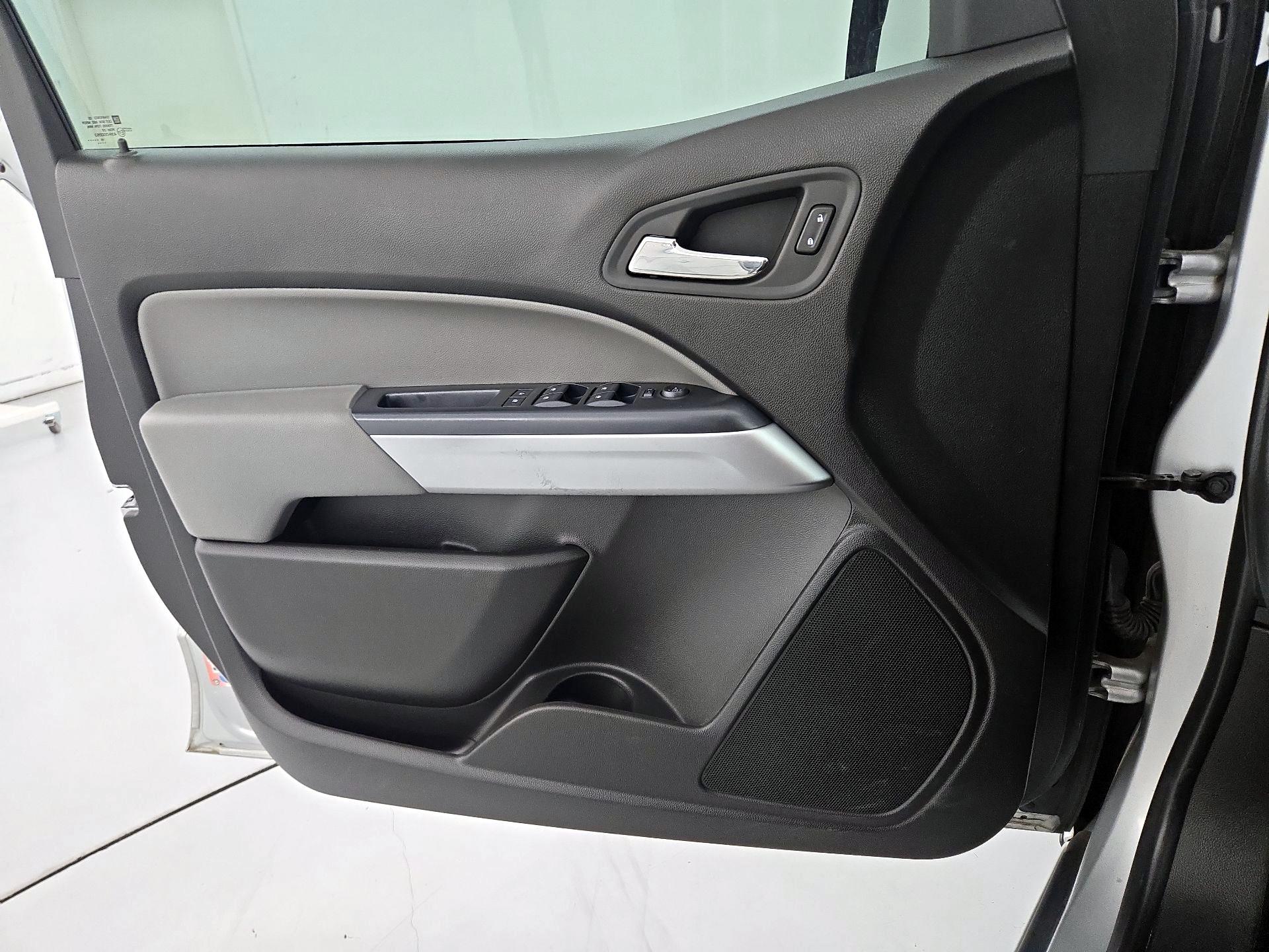 Thumbnail: 2016 Chevrolet Colorado - 12