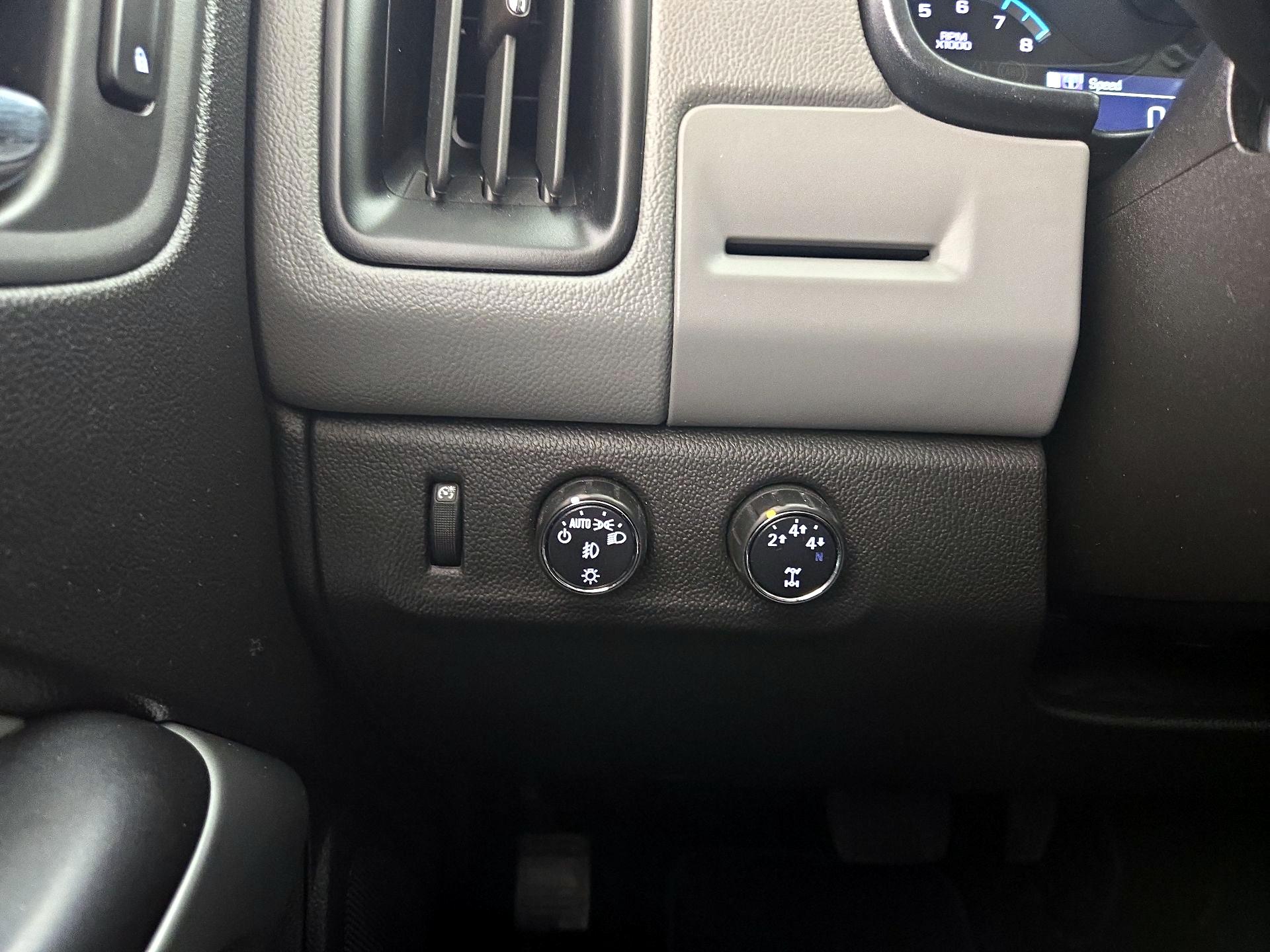 Thumbnail: 2016 Chevrolet Colorado - 13