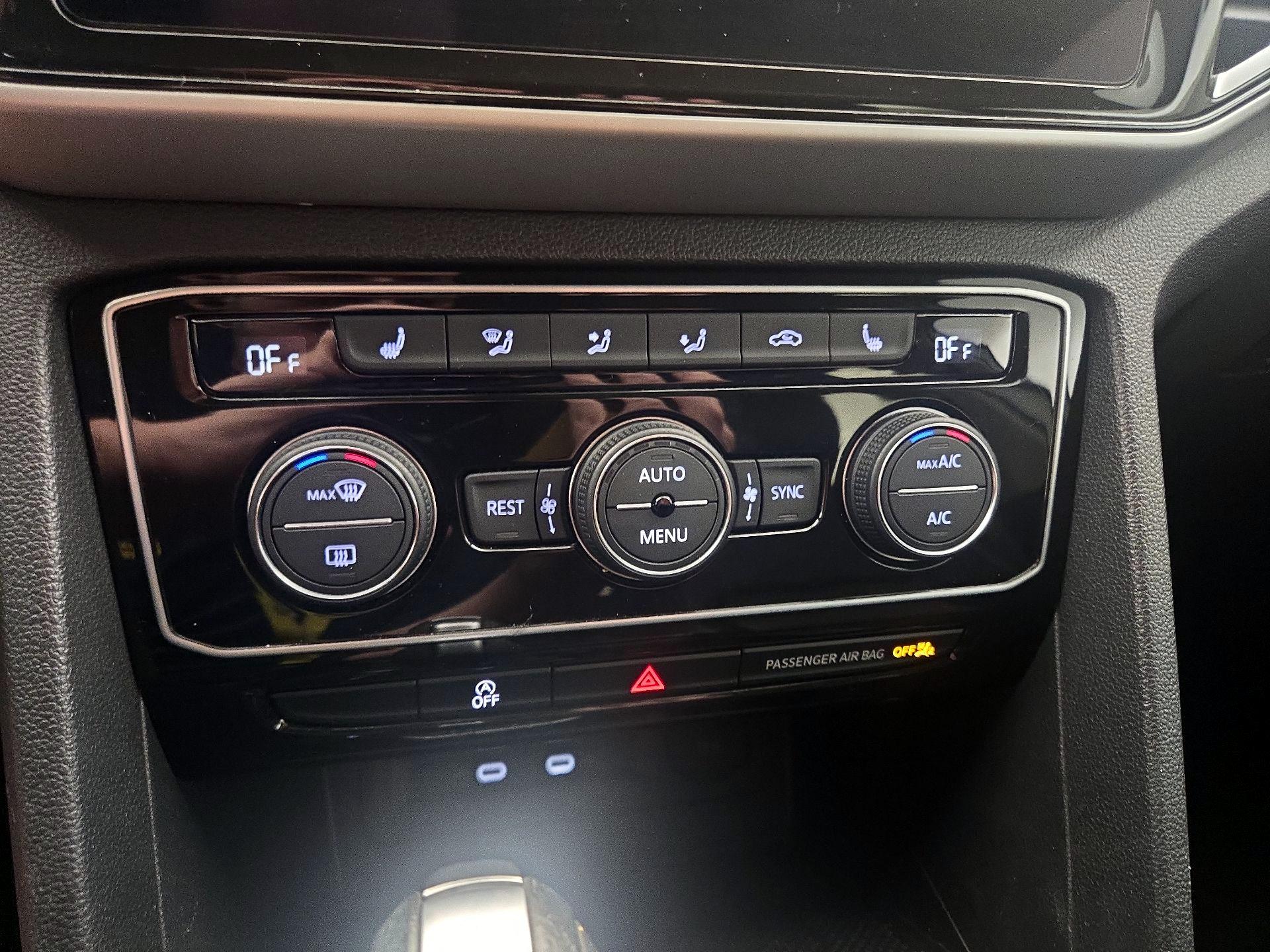 Thumbnail: 2022 Volkswagen Atlas - 16