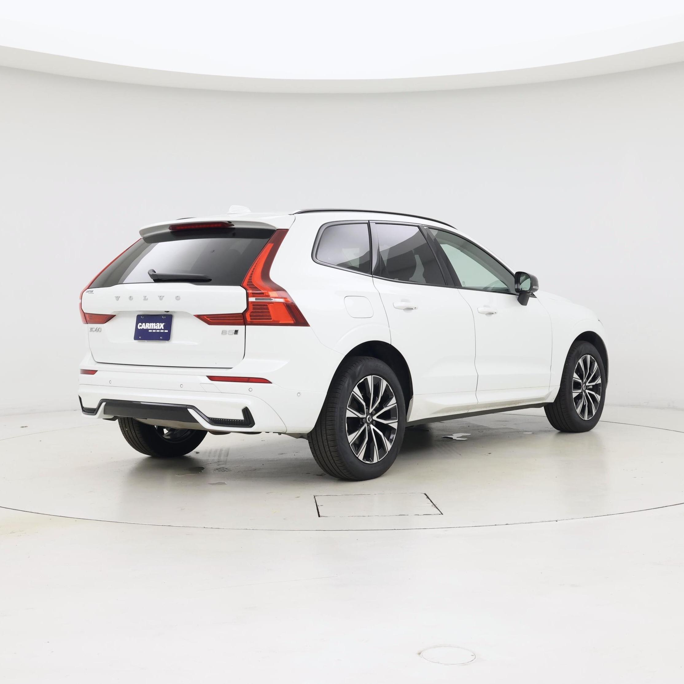 Thumbnail: 2025 Volvo XC60 - 8