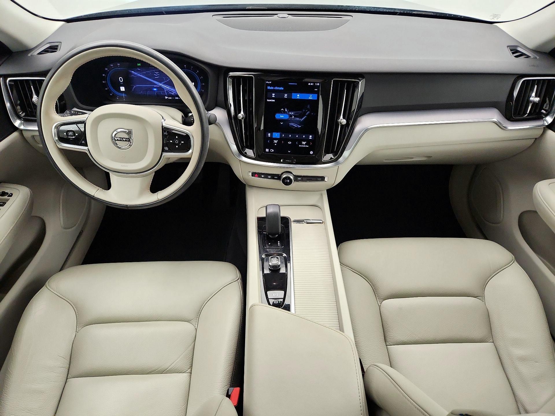 Thumbnail: 2023 Volvo S60 - 9