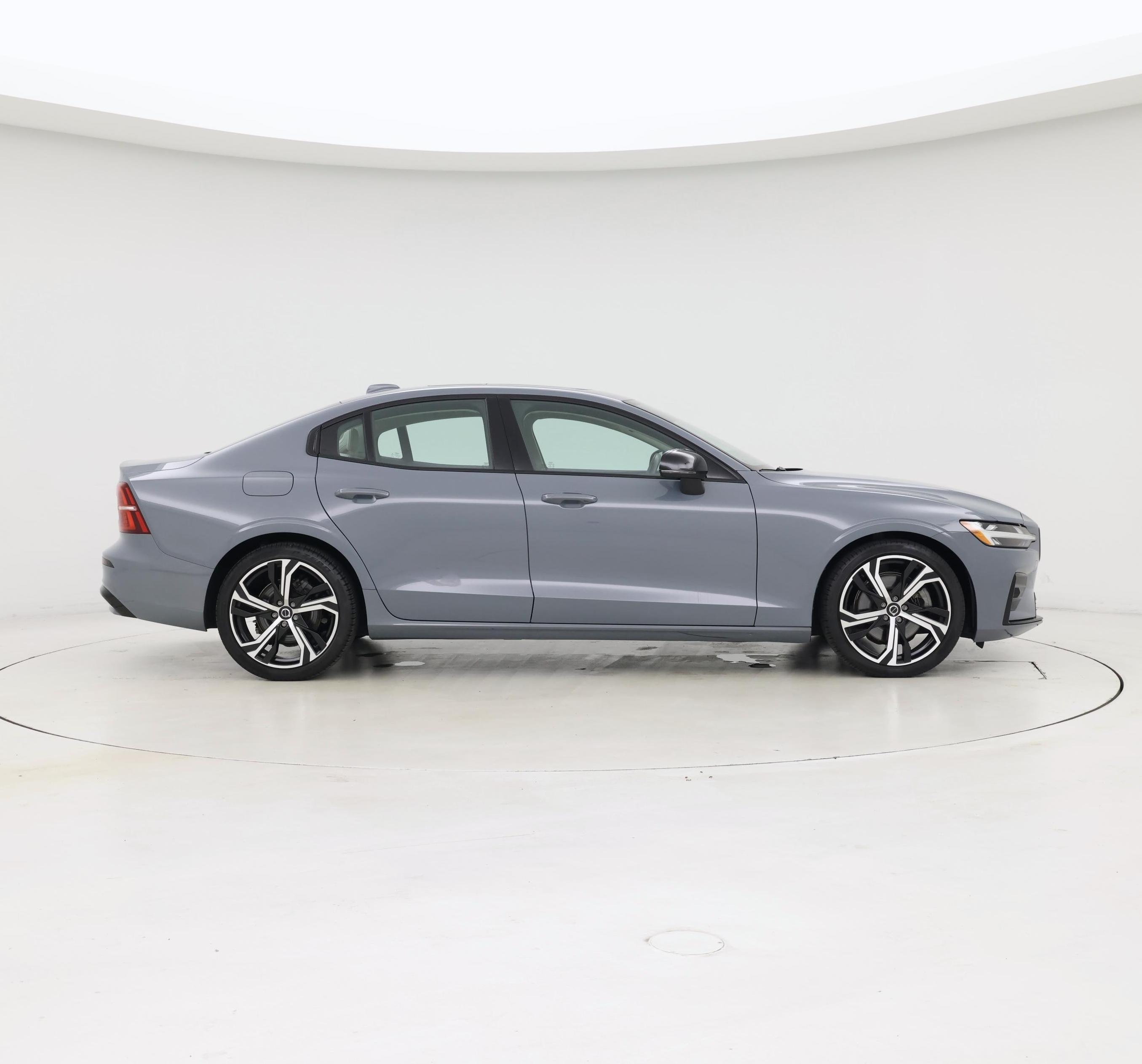 Thumbnail: 2023 Volvo S60 - 7