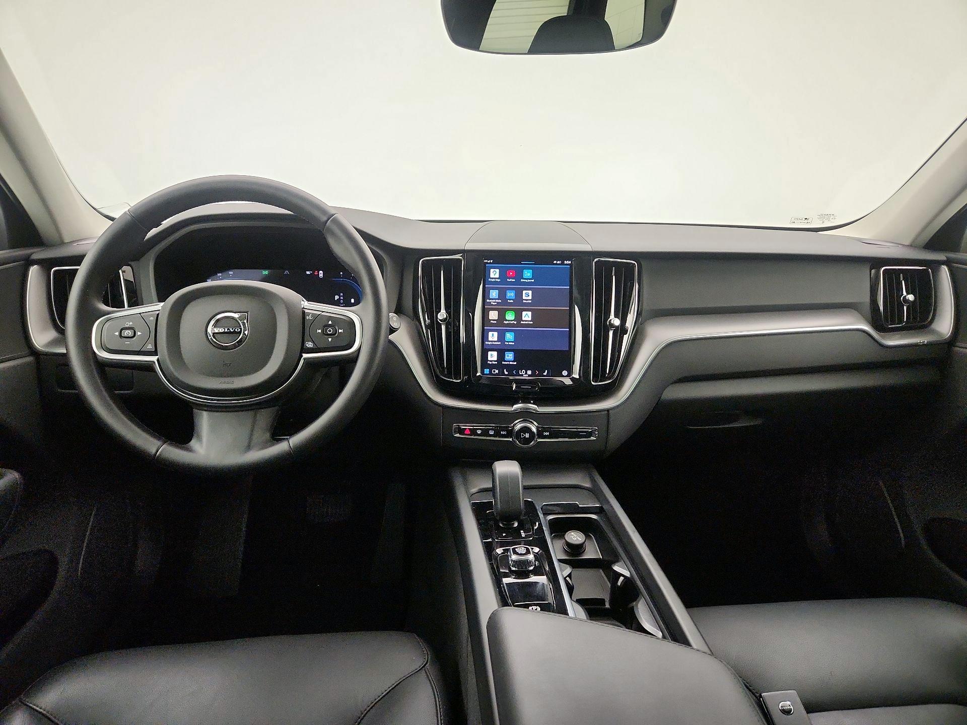 Thumbnail: 2025 Volvo XC60 - 9