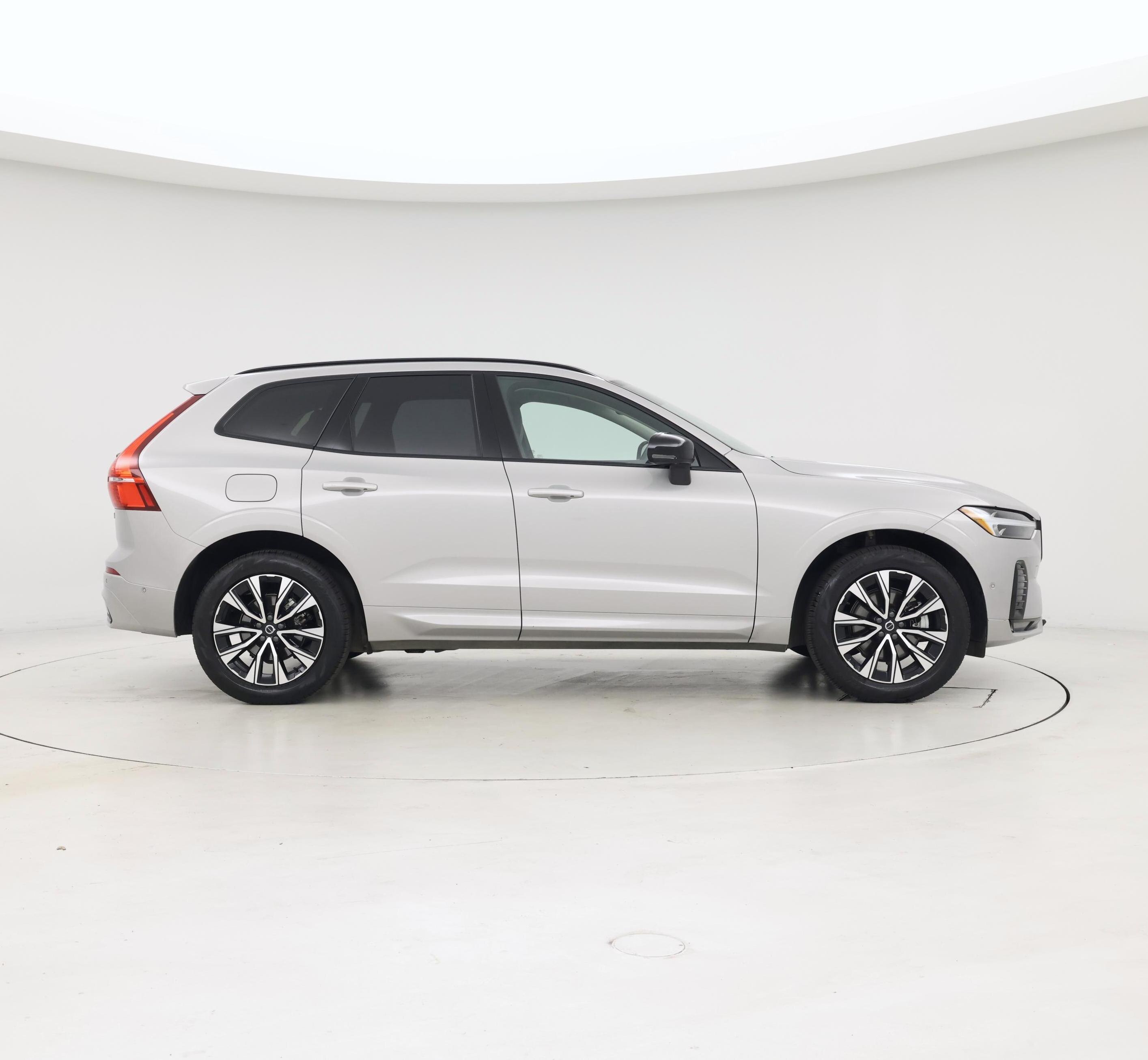 Thumbnail: 2025 Volvo XC60 - 7