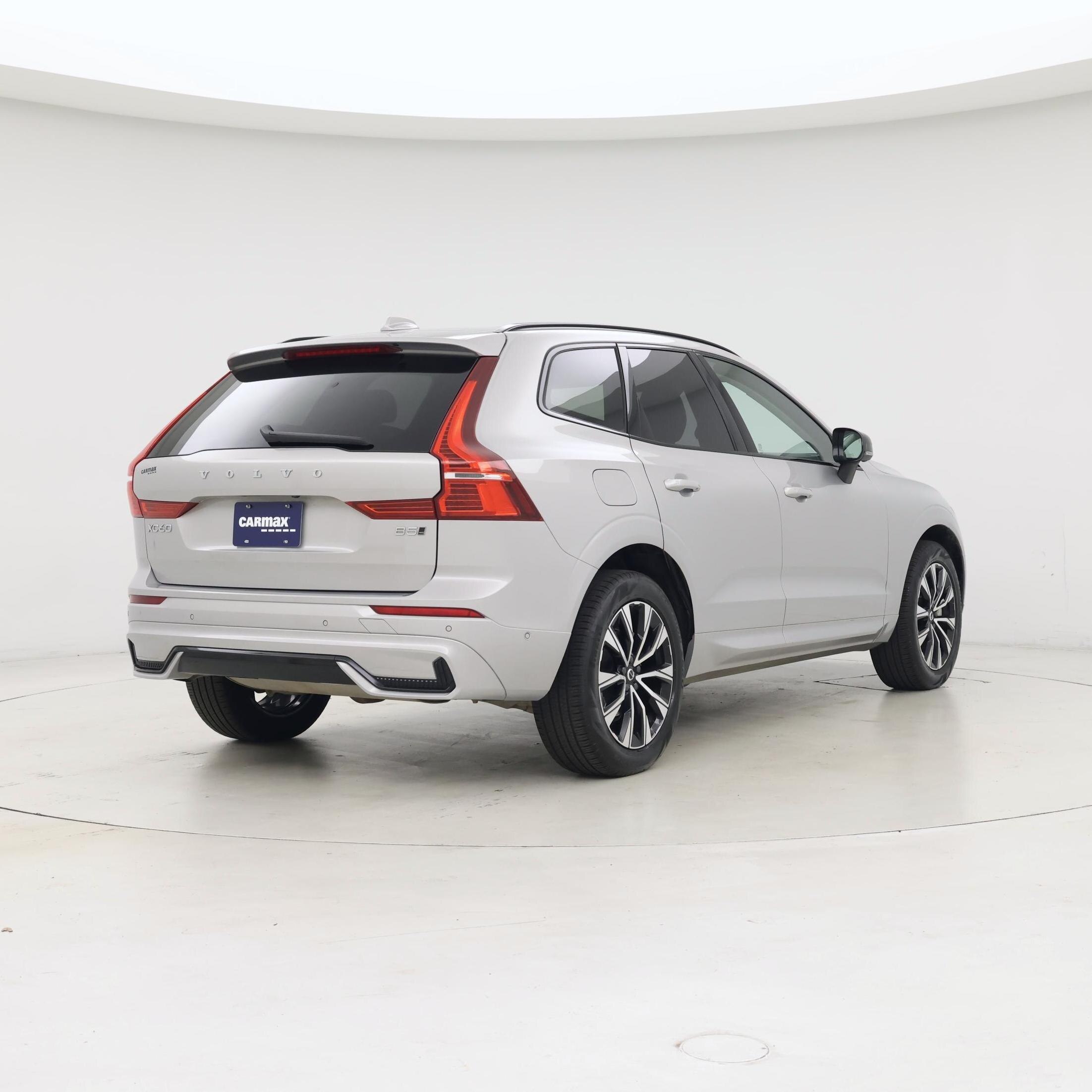 Thumbnail: 2025 Volvo XC60 - 8