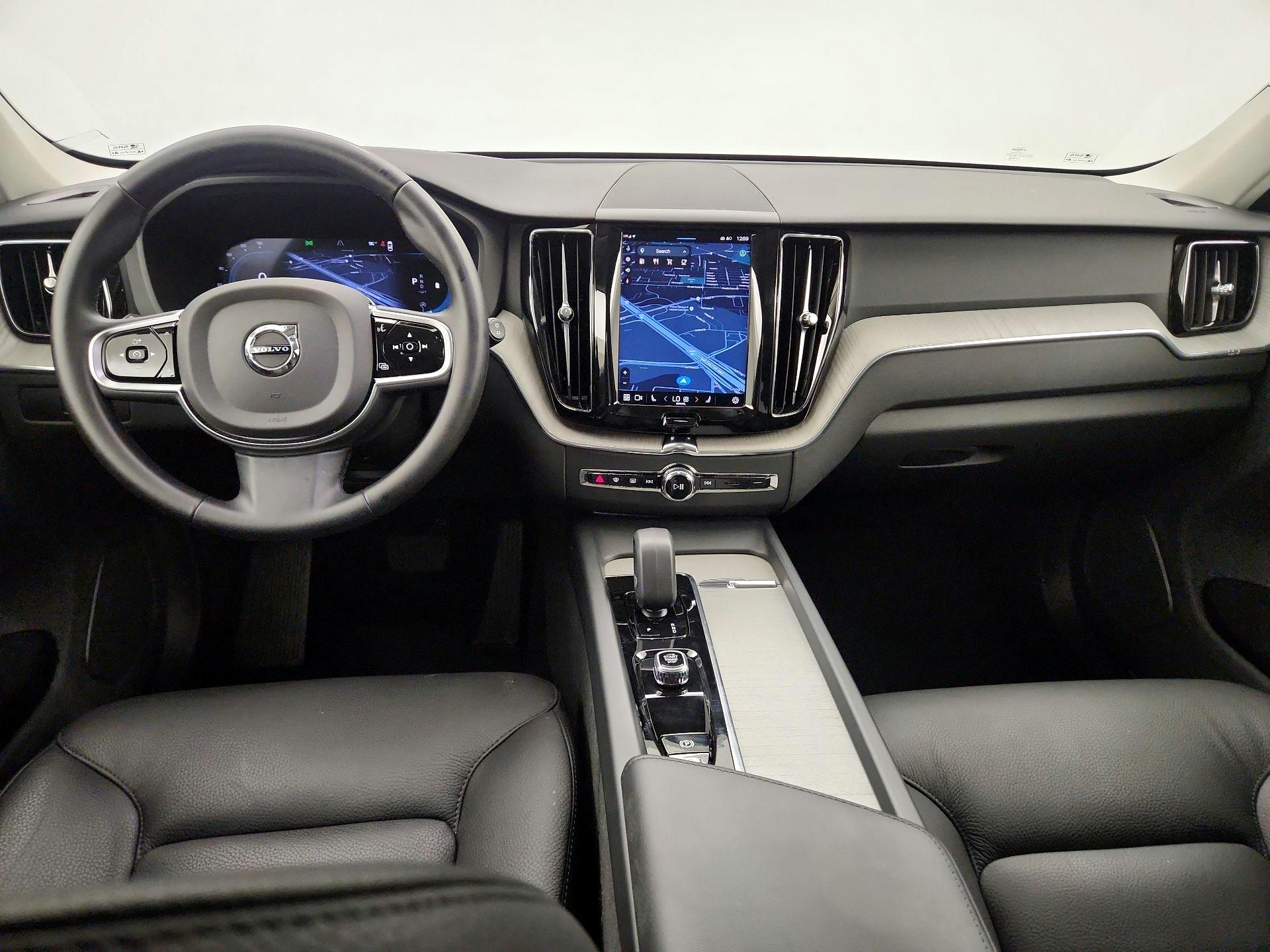Thumbnail: 2025 Volvo XC60 - 9