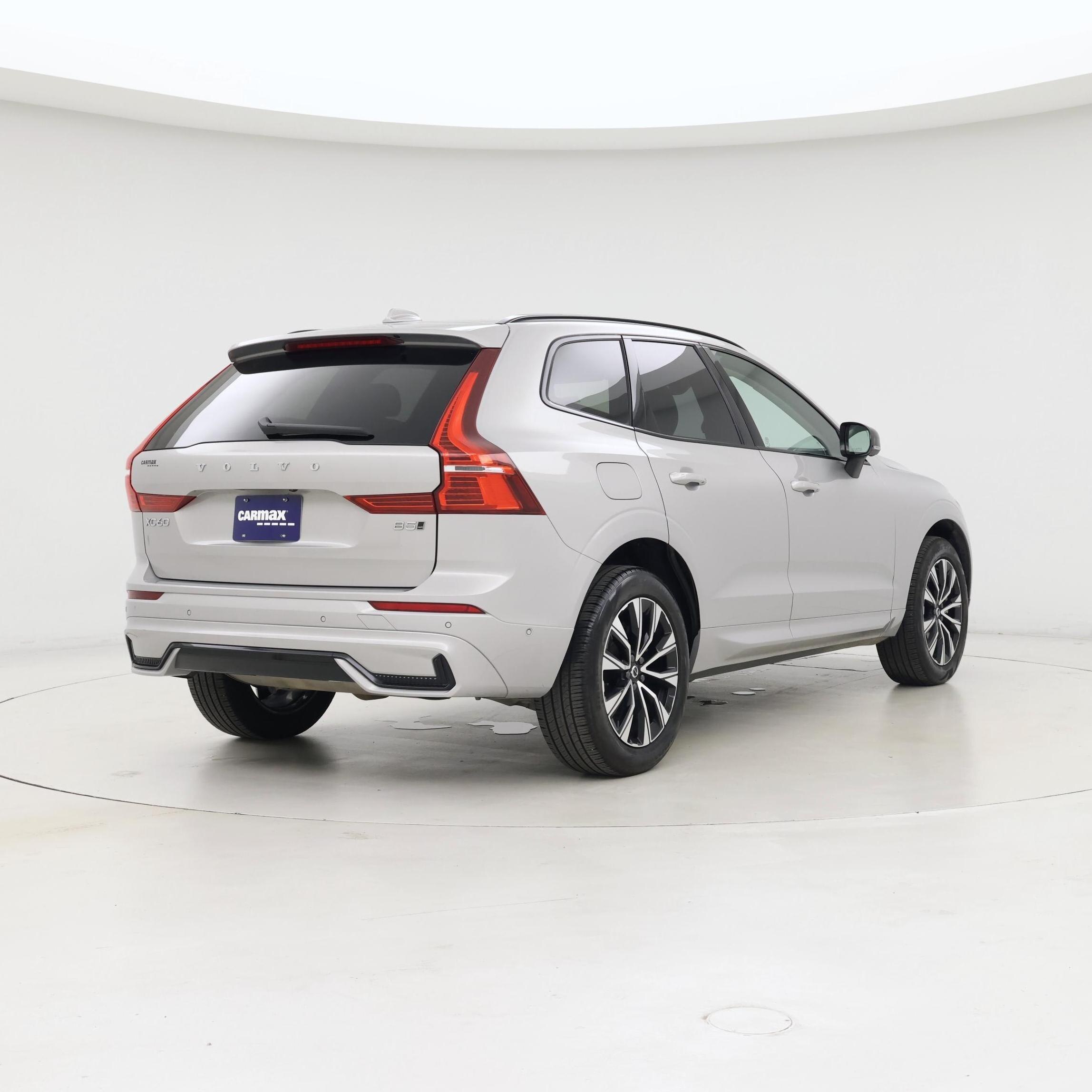 Thumbnail: 2025 Volvo XC60 - 8