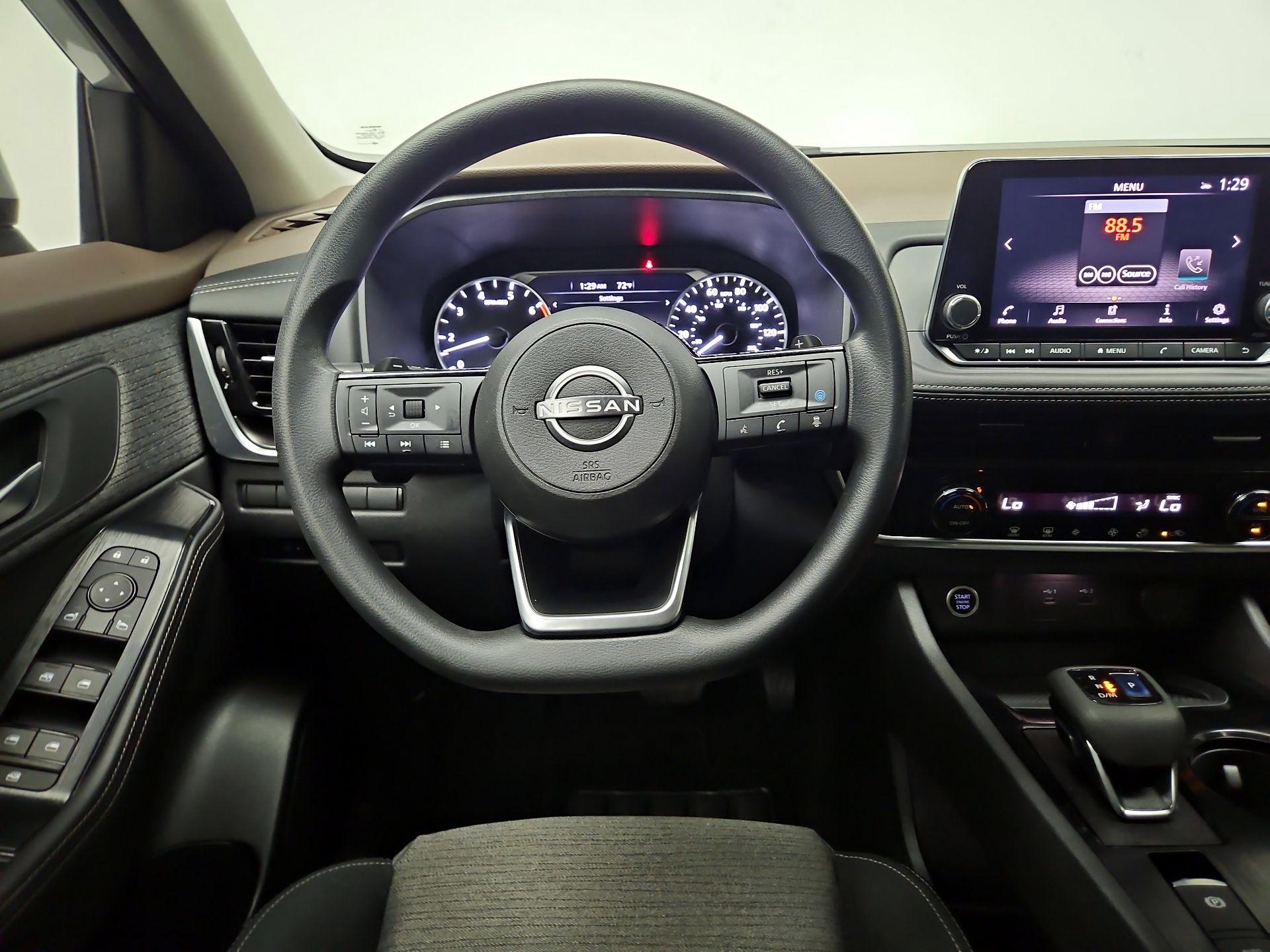 Thumbnail: 2022 Nissan Rogue - 10