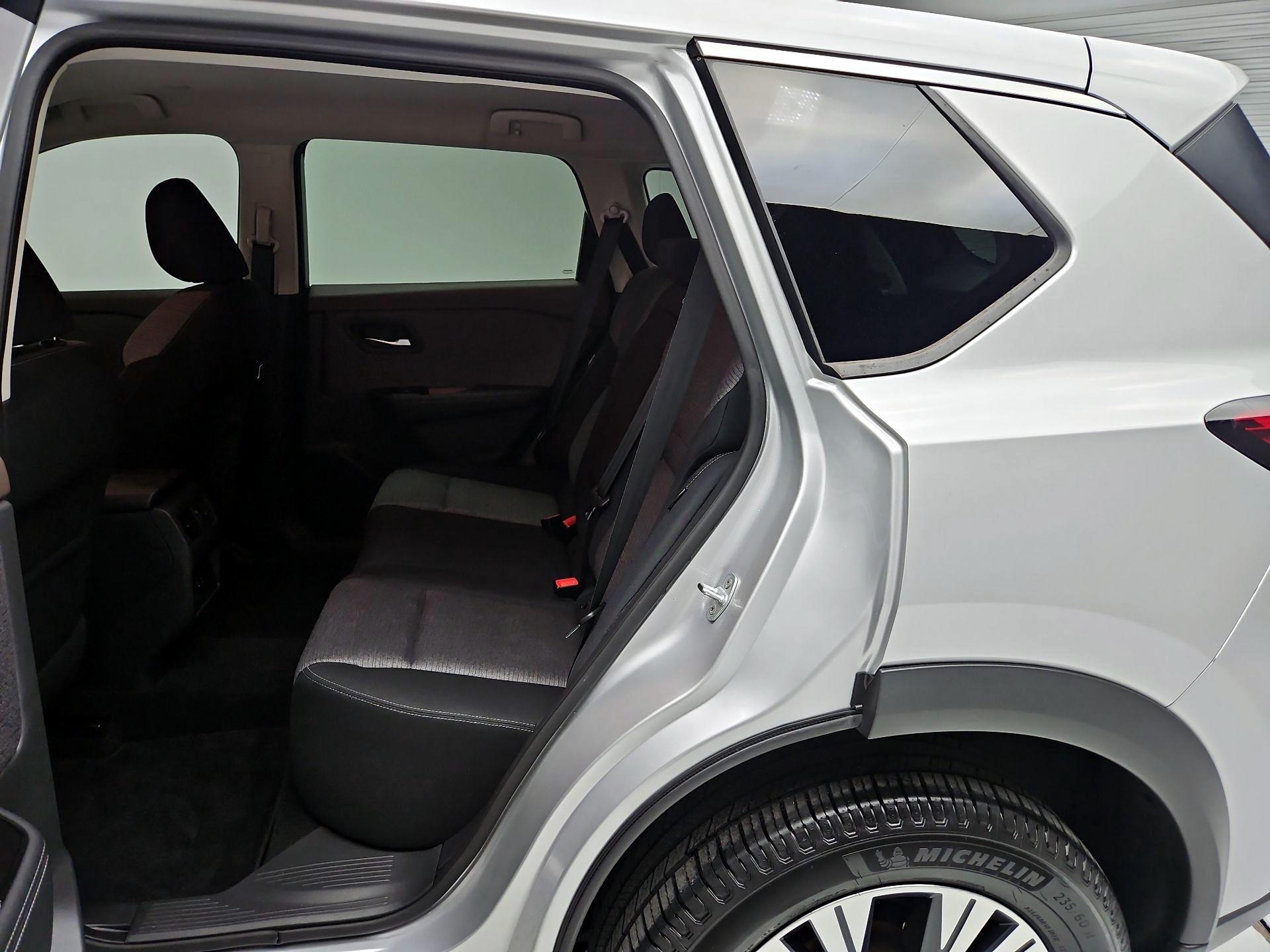 Thumbnail: 2022 Nissan Rogue - 19