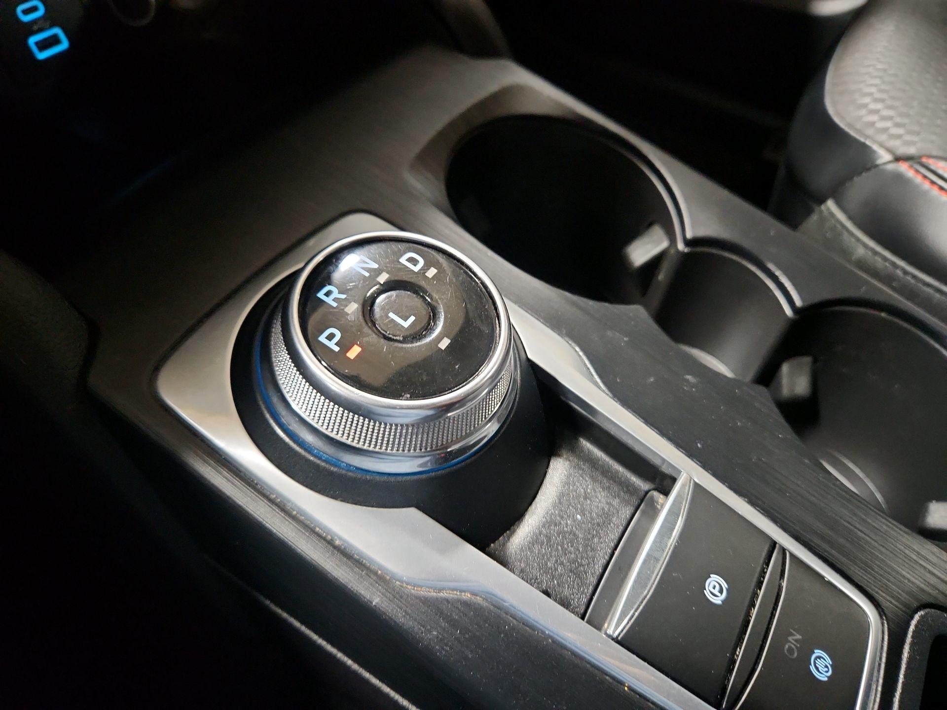 Thumbnail: 2023 Ford Escape - 15