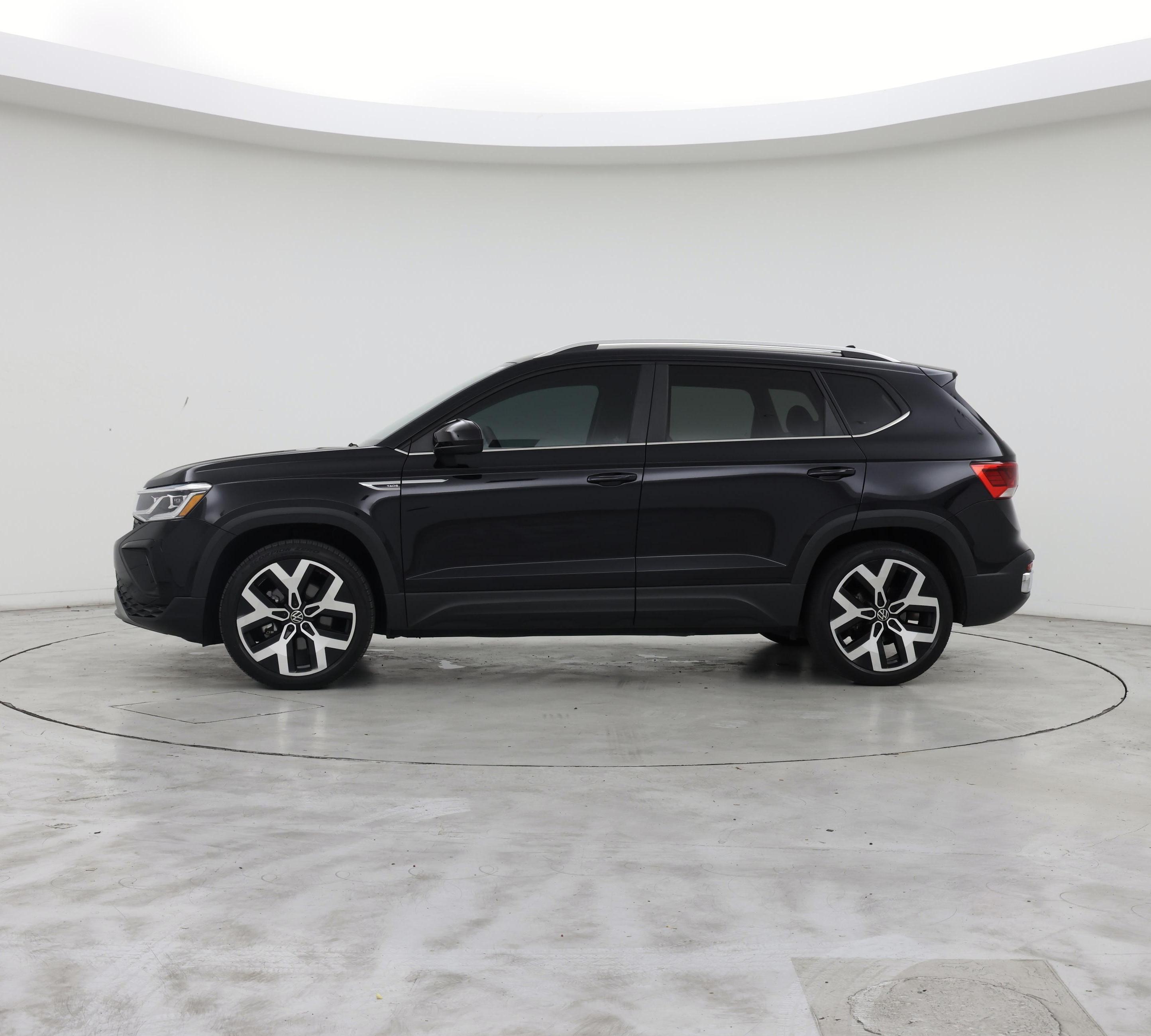 Thumbnail: 2022 Volkswagen Taos - 3