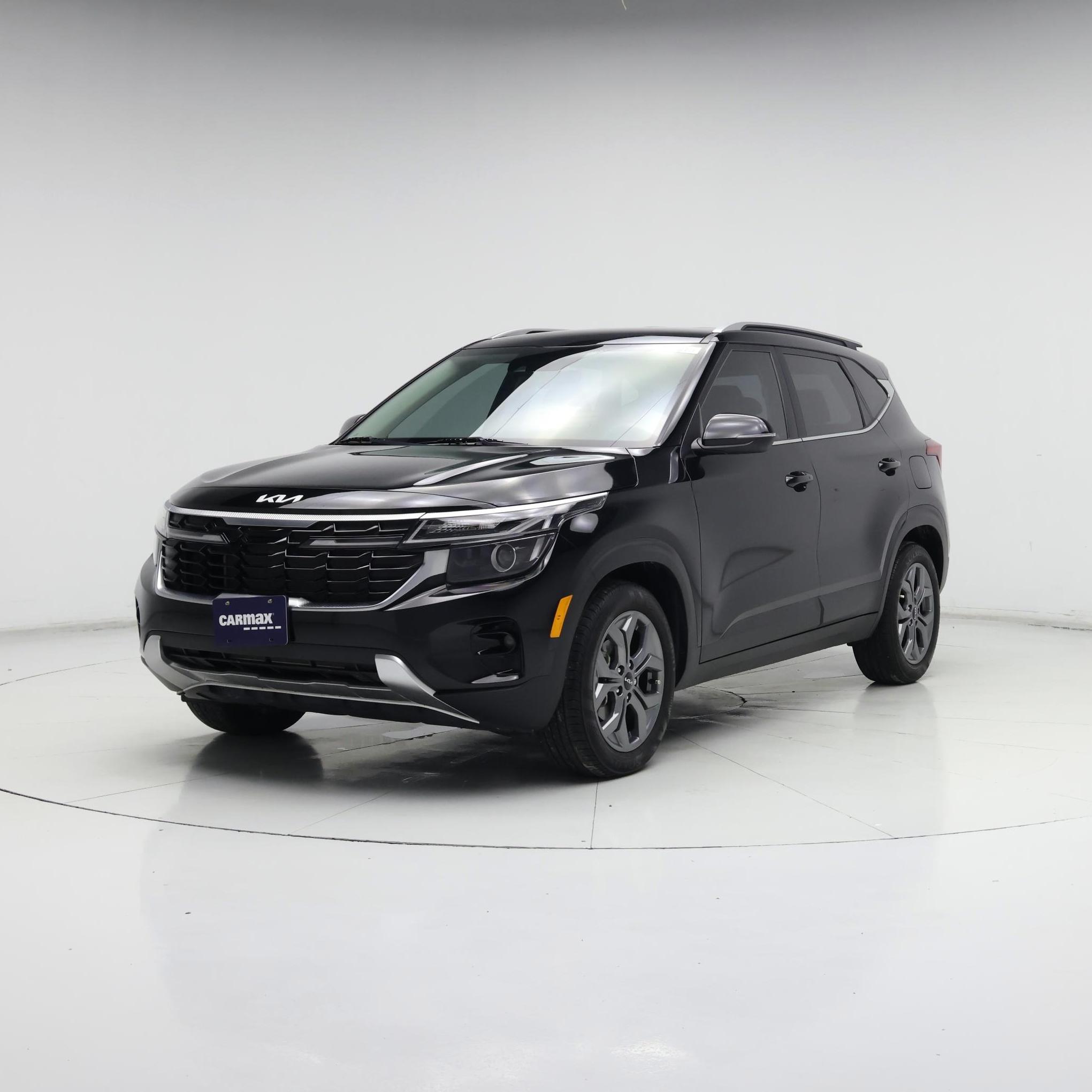 Thumbnail: 2024 Kia Seltos - 4