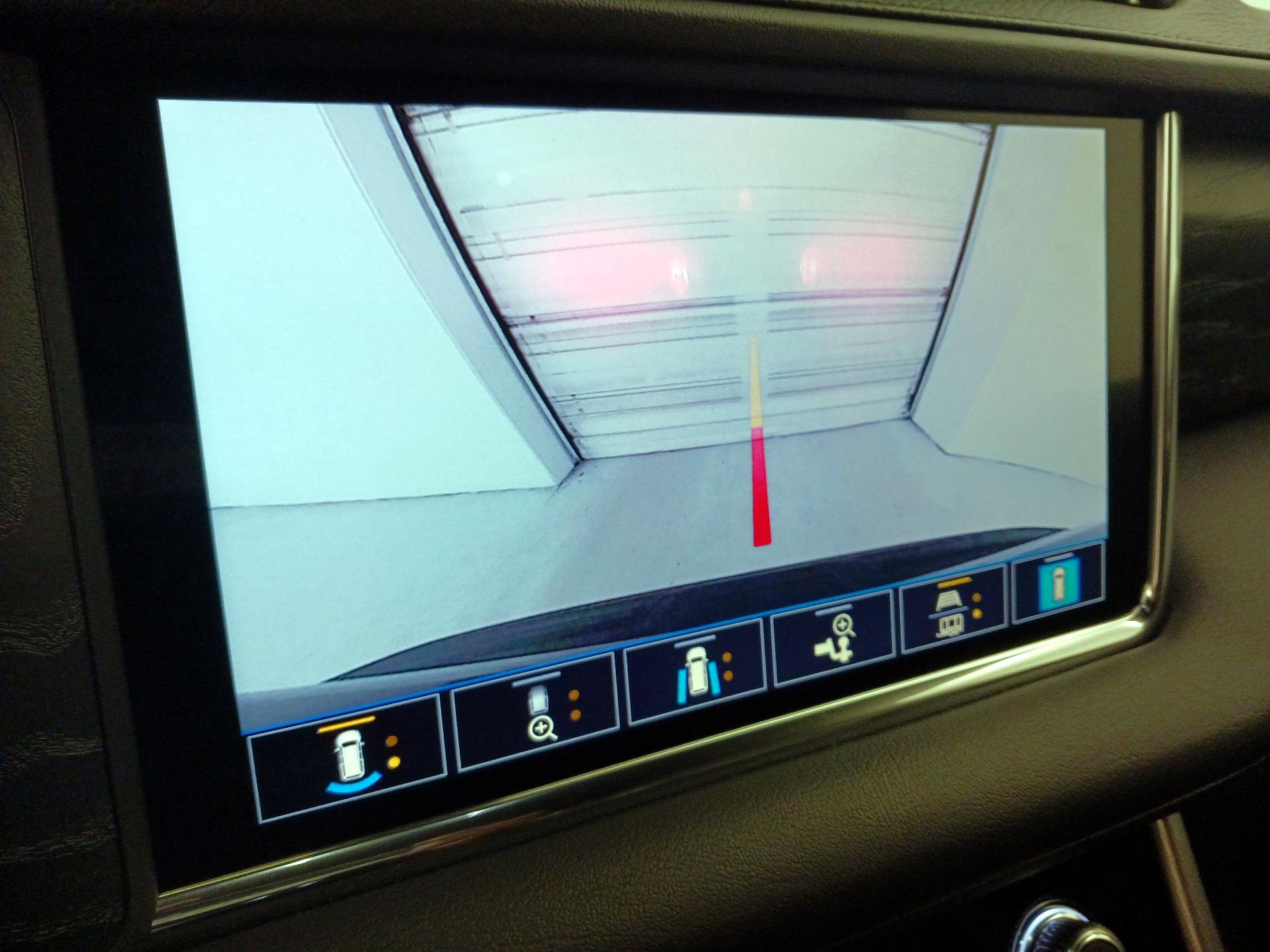 Thumbnail: 2021 GMC Yukon XL - 15