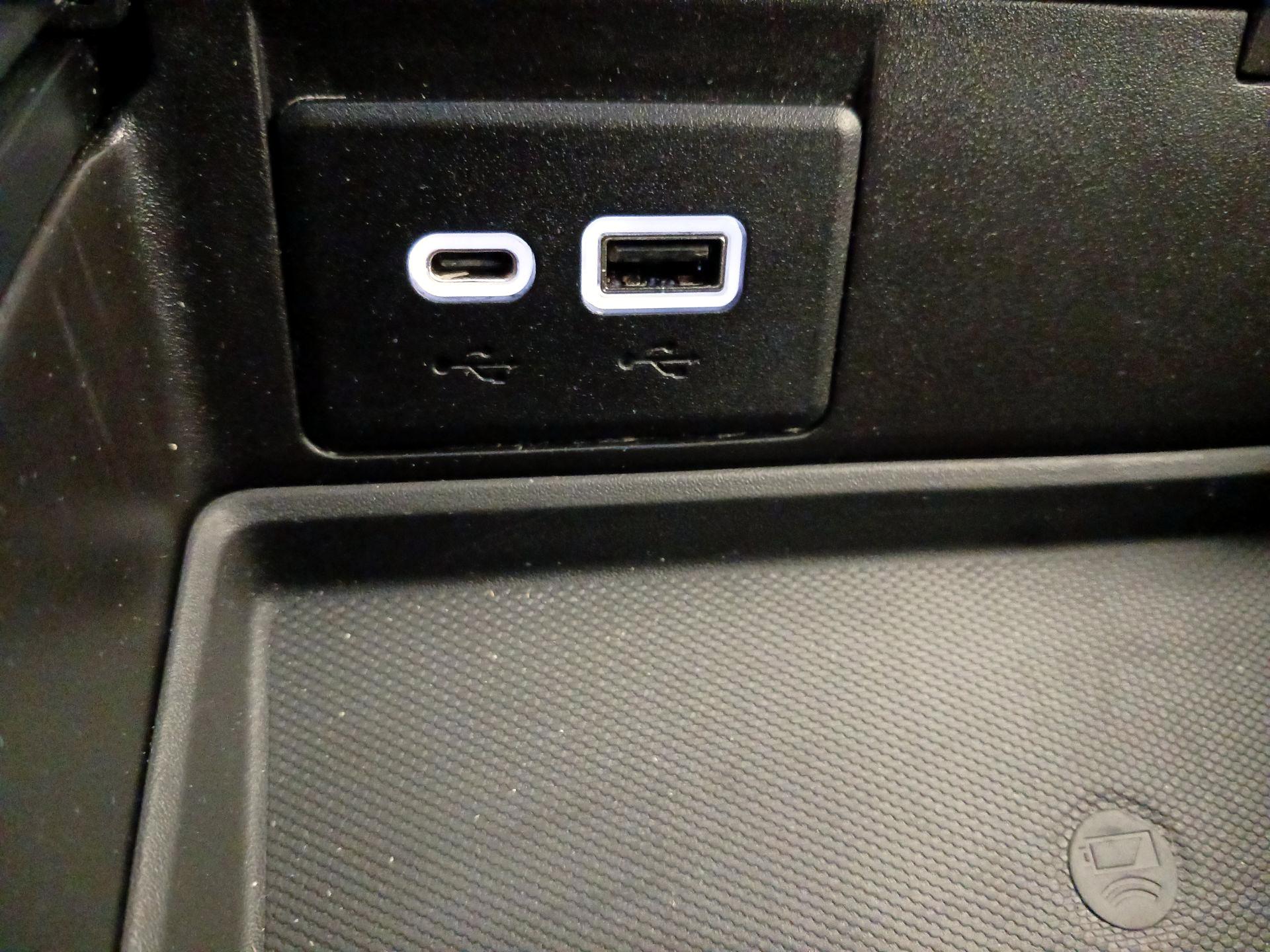 Thumbnail: 2021 GMC Yukon XL - 19