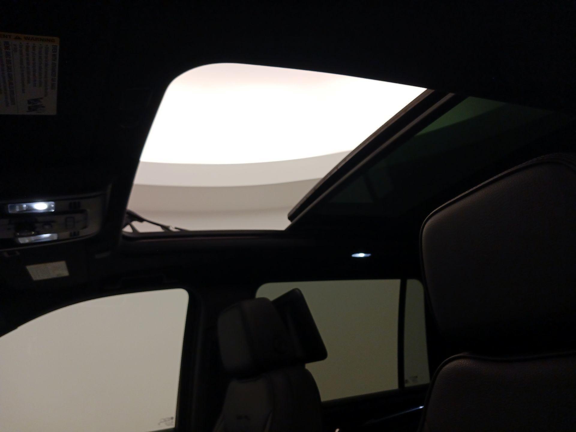 Thumbnail: 2021 GMC Yukon XL - 20