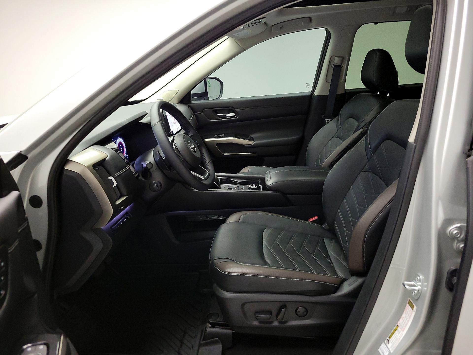Thumbnail: 2024 Nissan Pathfinder - 9