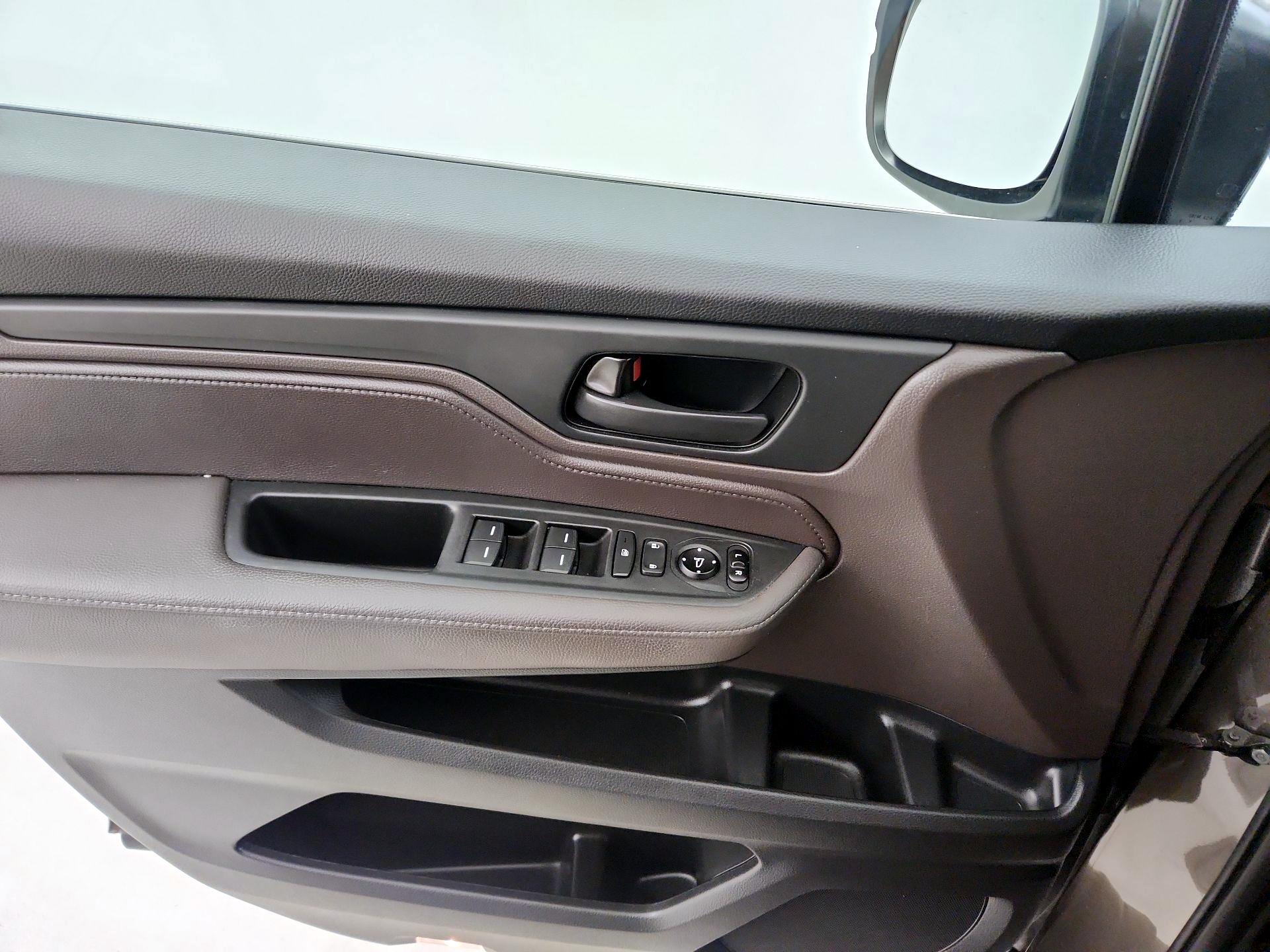 Thumbnail: 2020 Honda Odyssey - 12