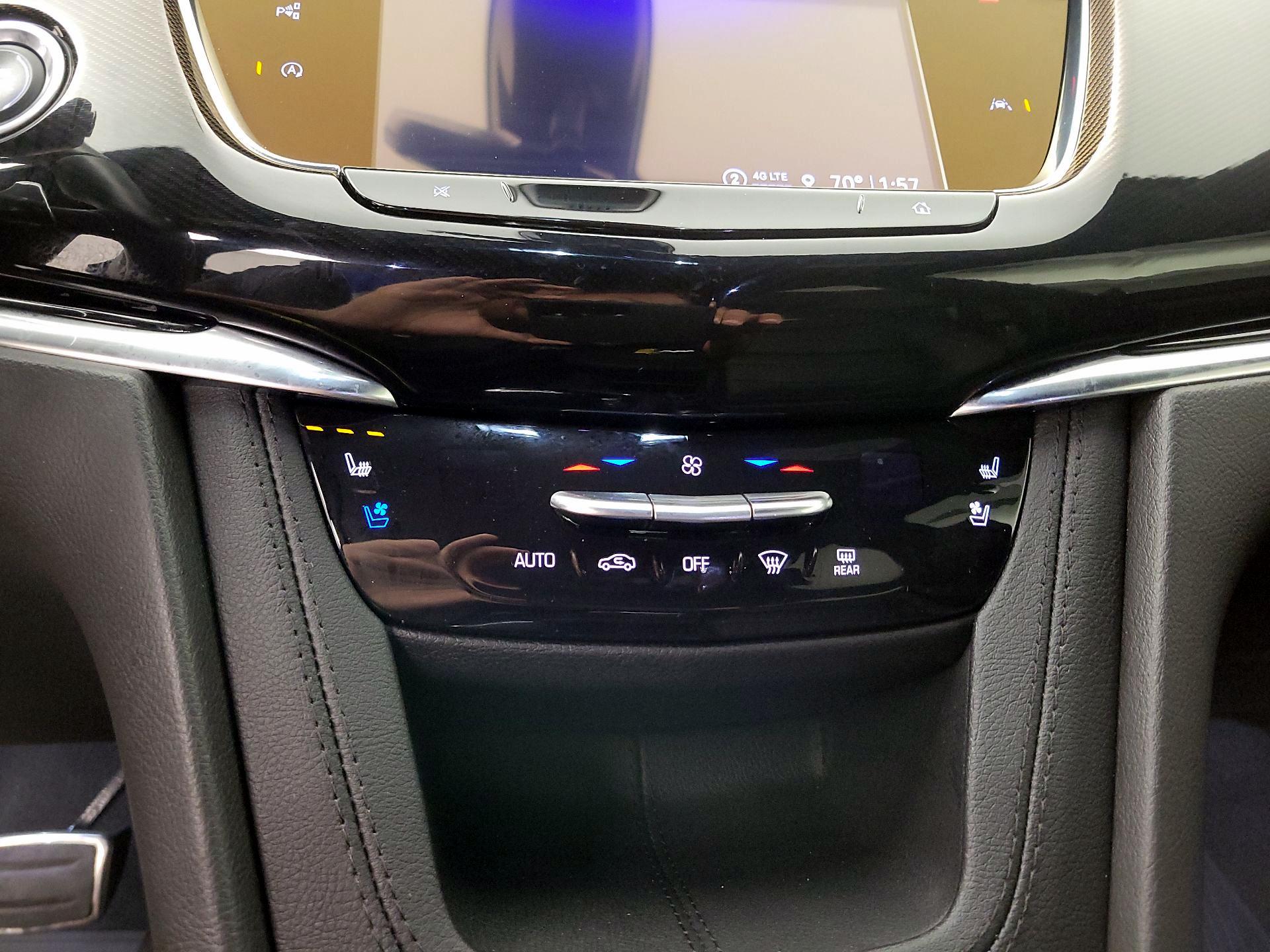 Thumbnail: 2024 Cadillac XT6 - 16