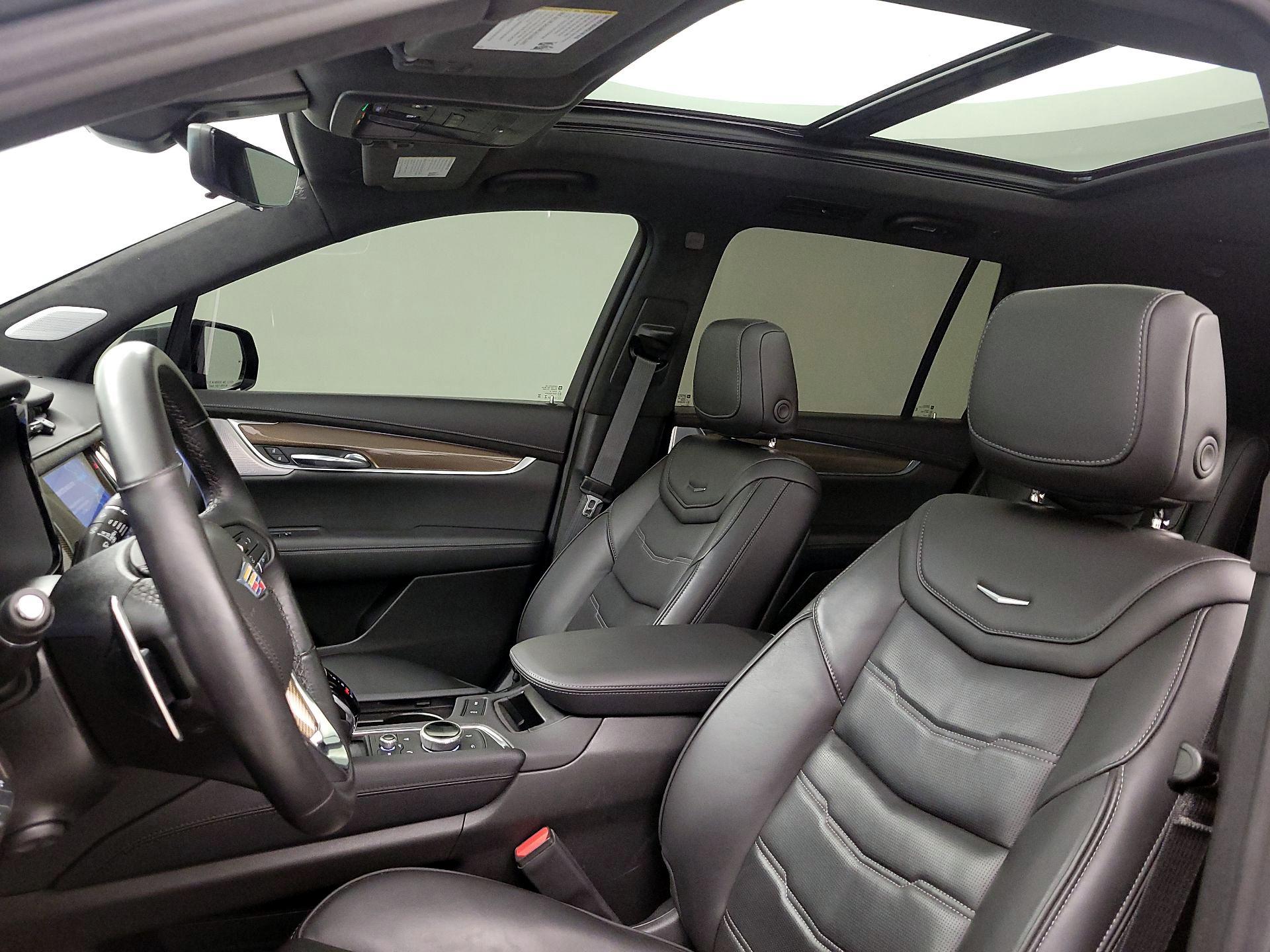Thumbnail: 2024 Cadillac XT6 - 18