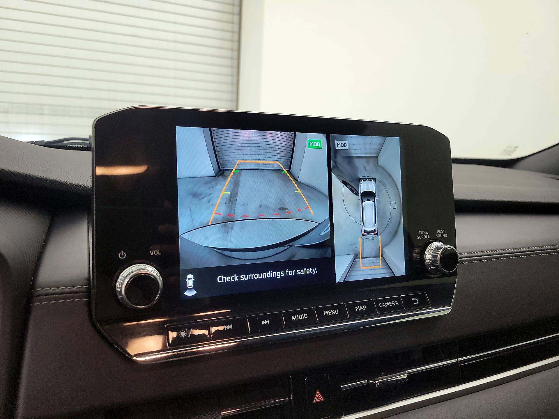 Thumbnail: 2023 Mitsubishi Outlander - 15